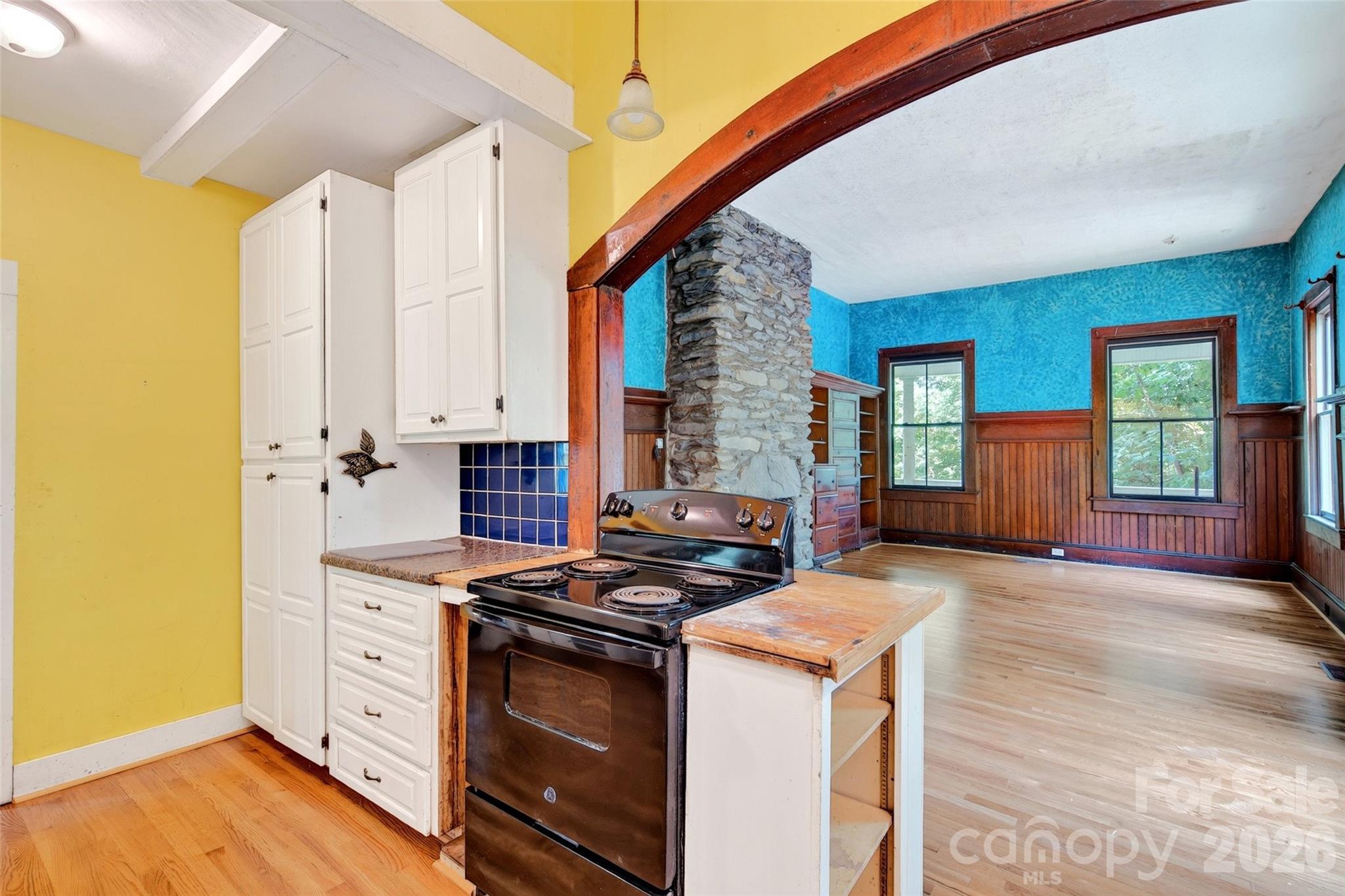 22 Woodbend Lane — Black Mountain