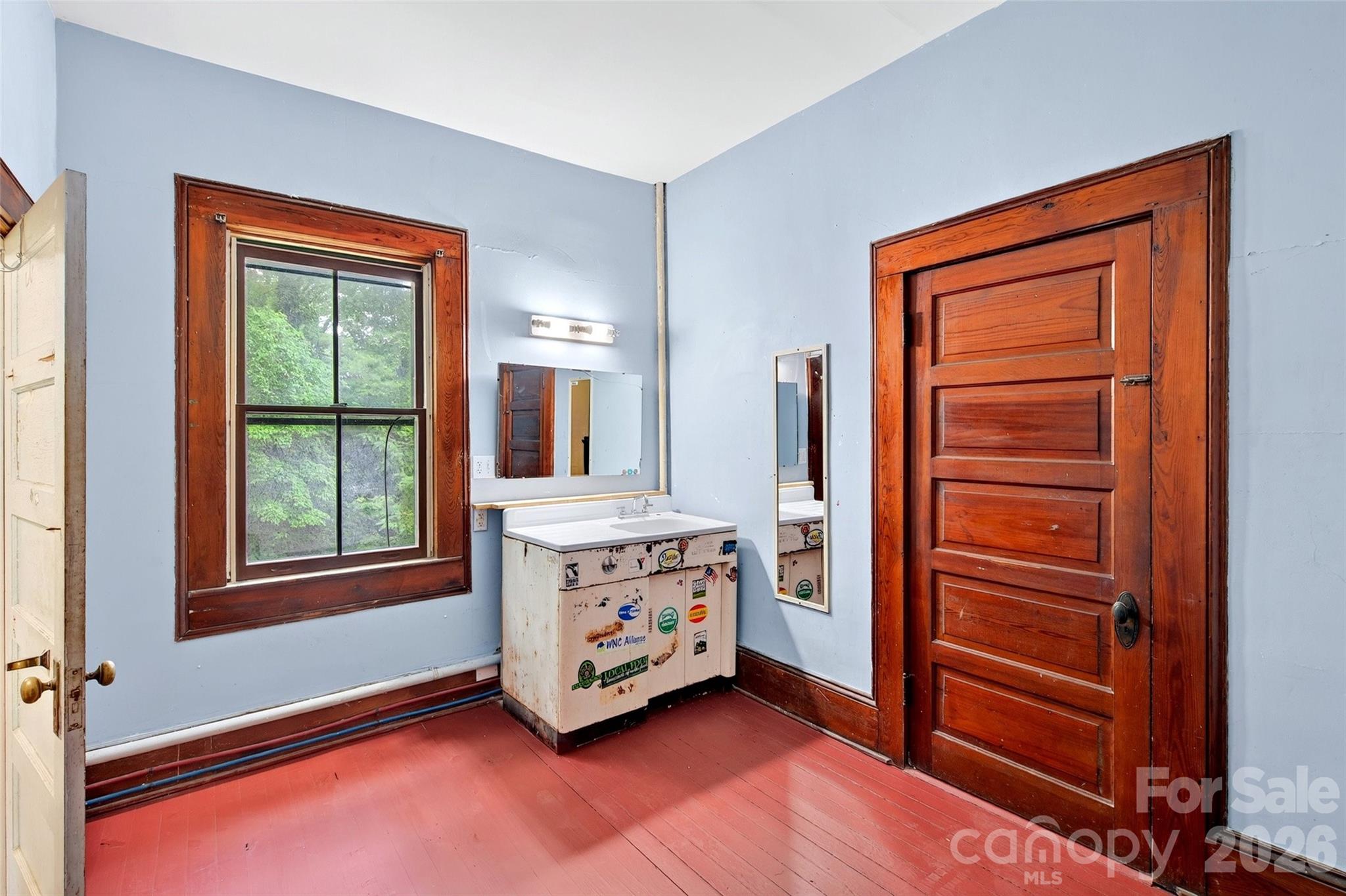 22 Woodbend Lane — Black Mountain
