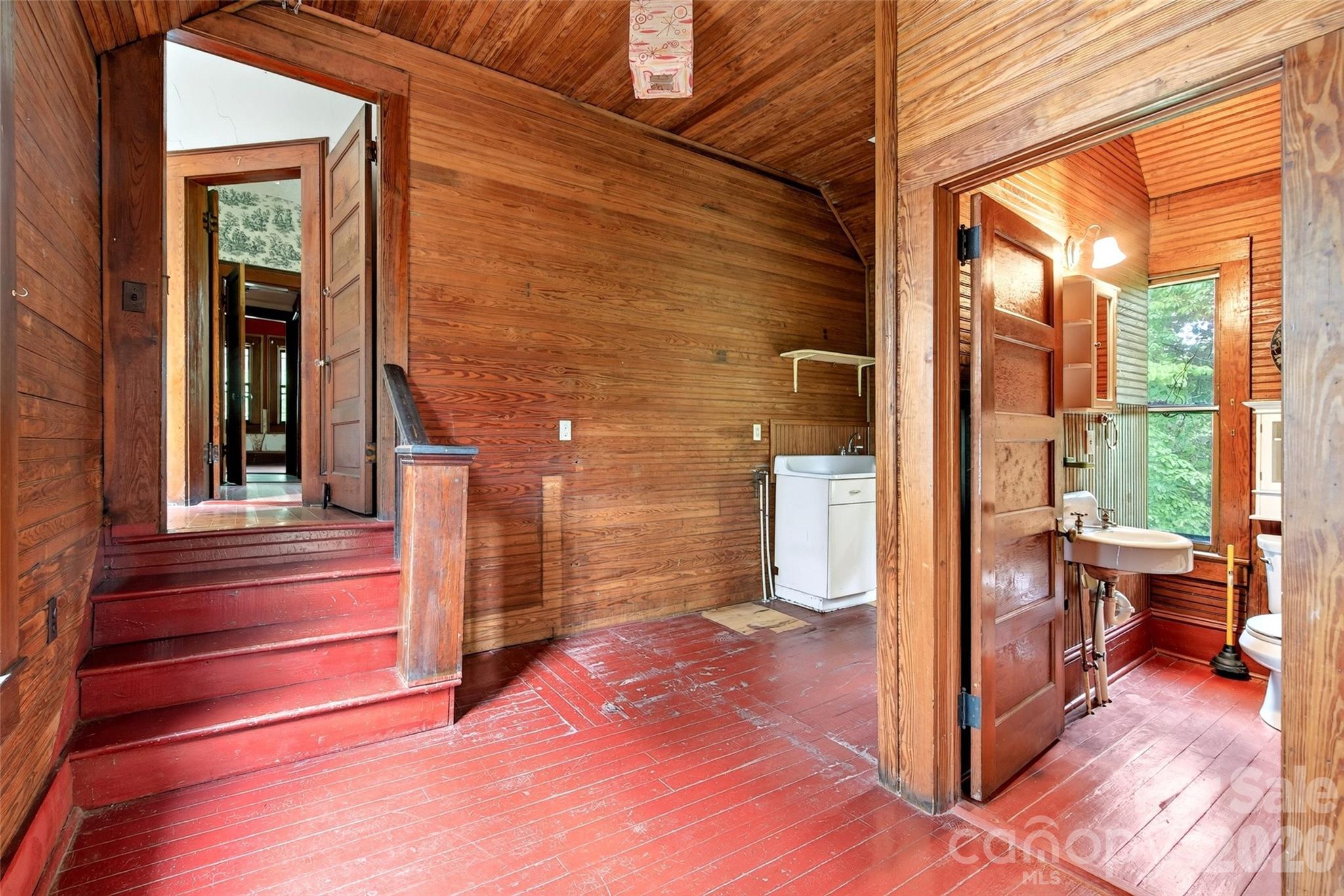 22 Woodbend Lane — Black Mountain