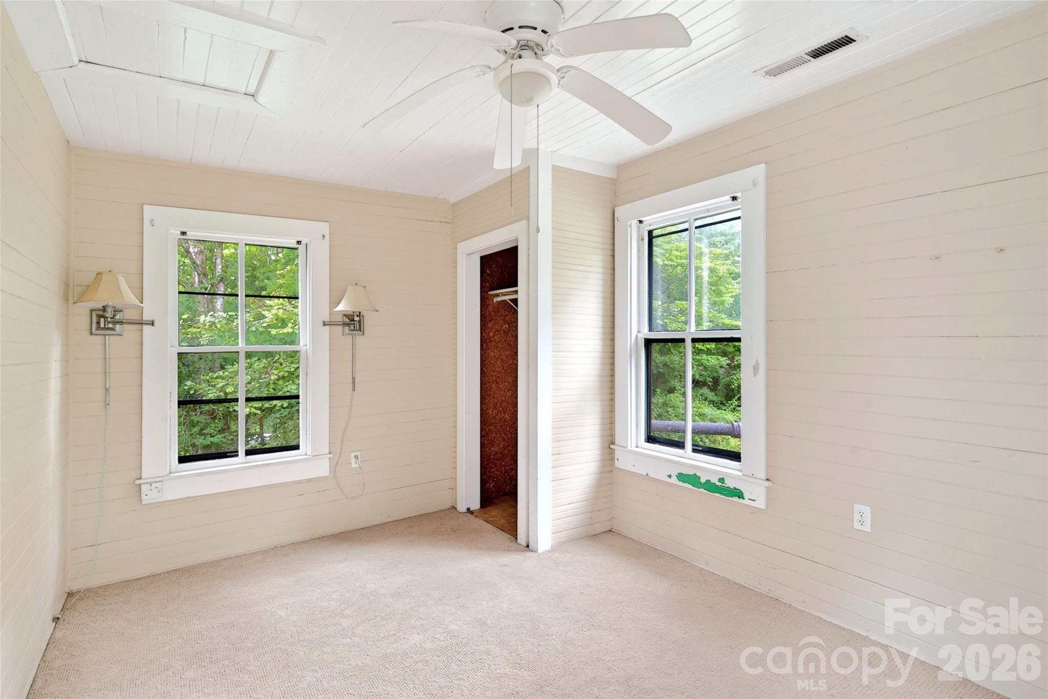 22 Woodbend Lane — Black Mountain