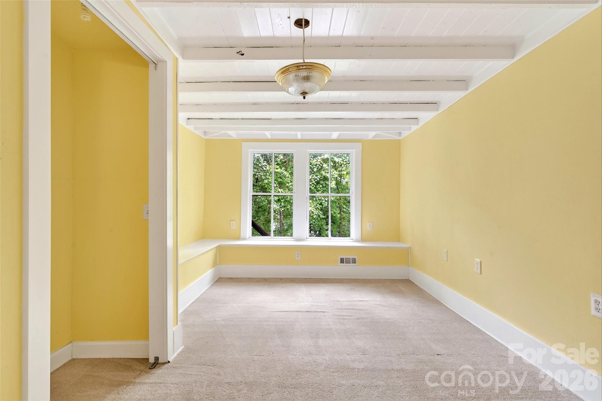 22 Woodbend Lane — Black Mountain