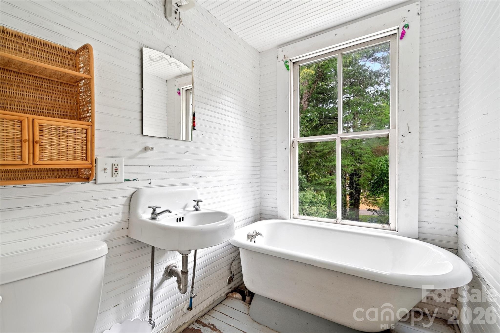 22 Woodbend Lane — Black Mountain