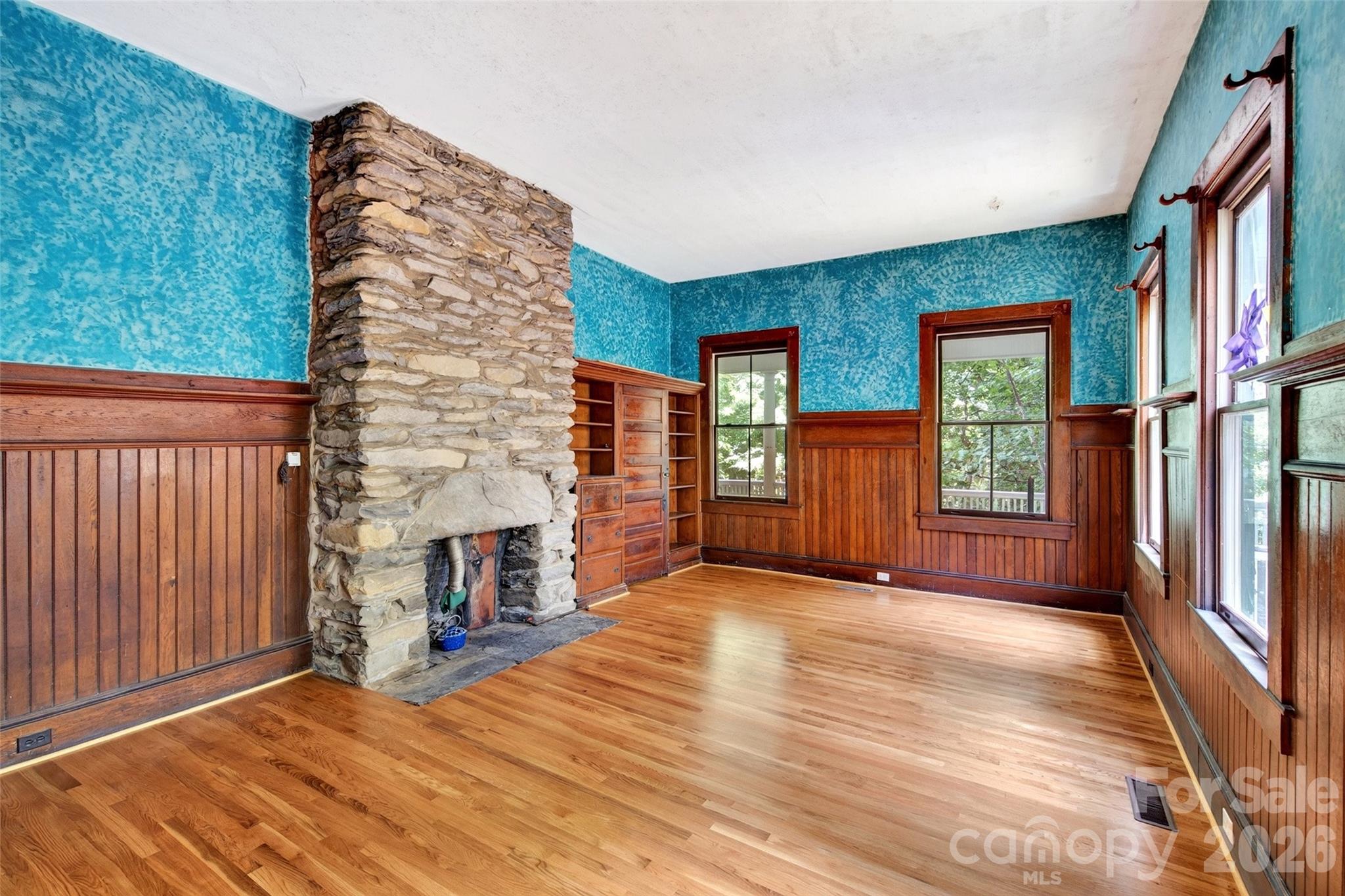 22 Woodbend Lane — Black Mountain