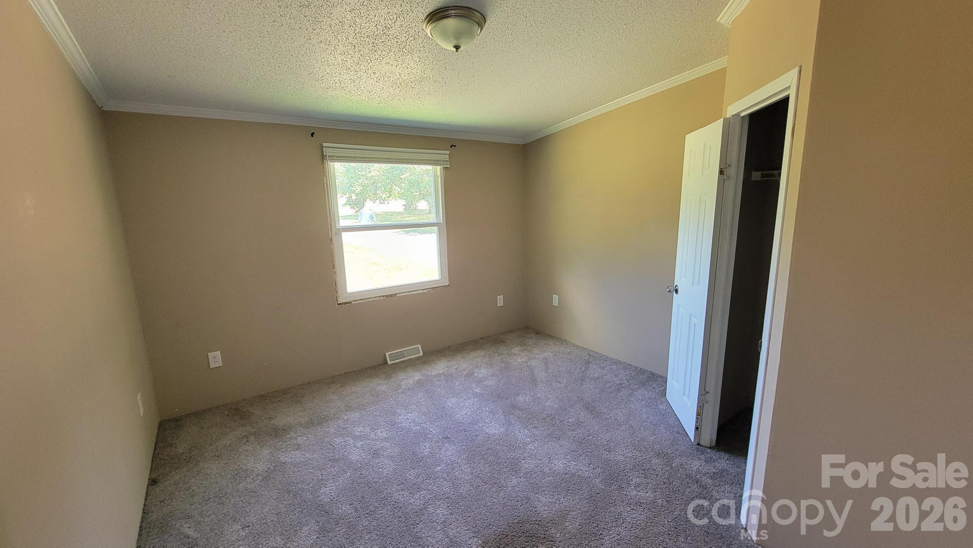 5401 Creek Run Court — Bessemer City