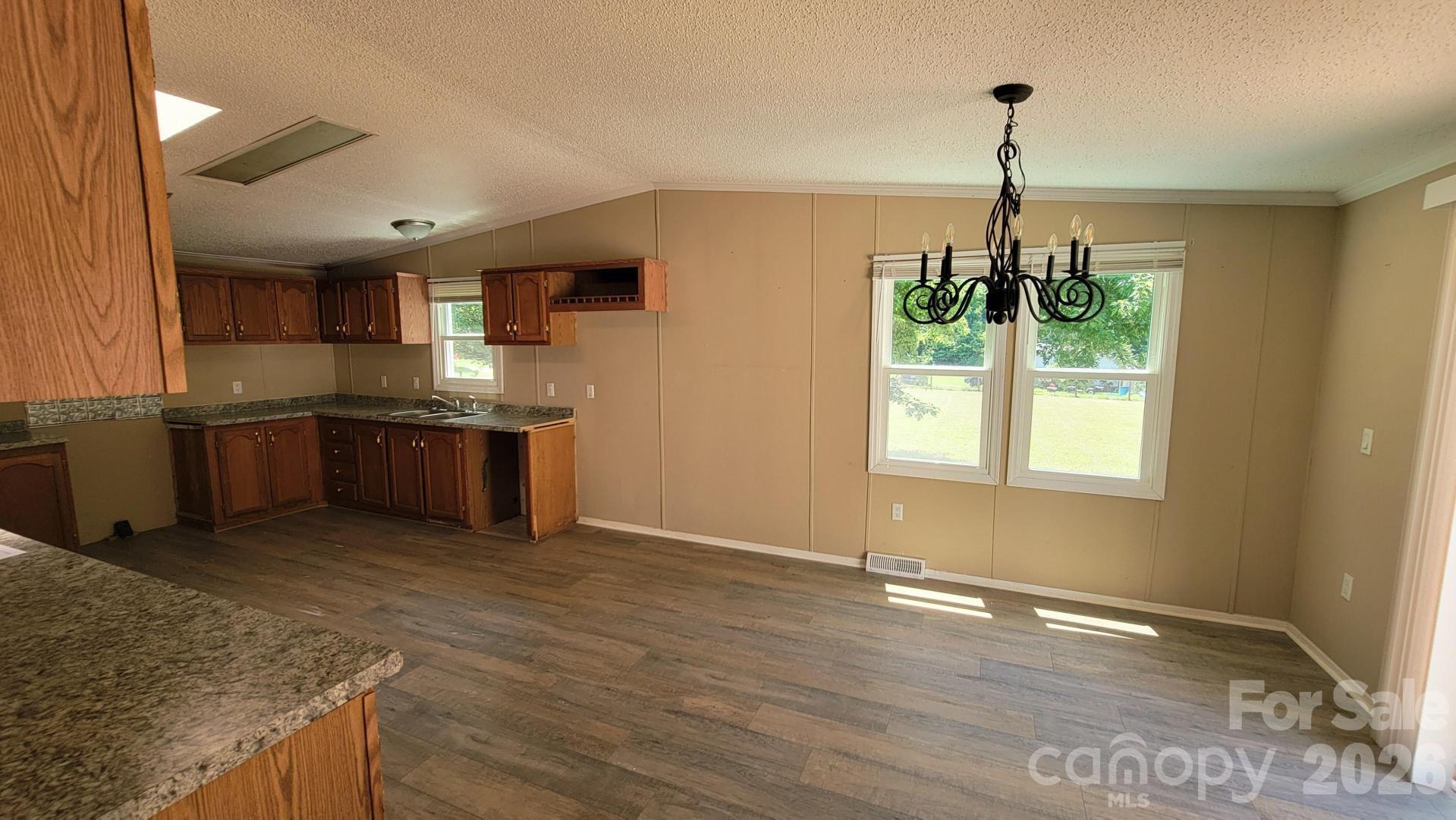 5401 Creek Run Court — Bessemer City