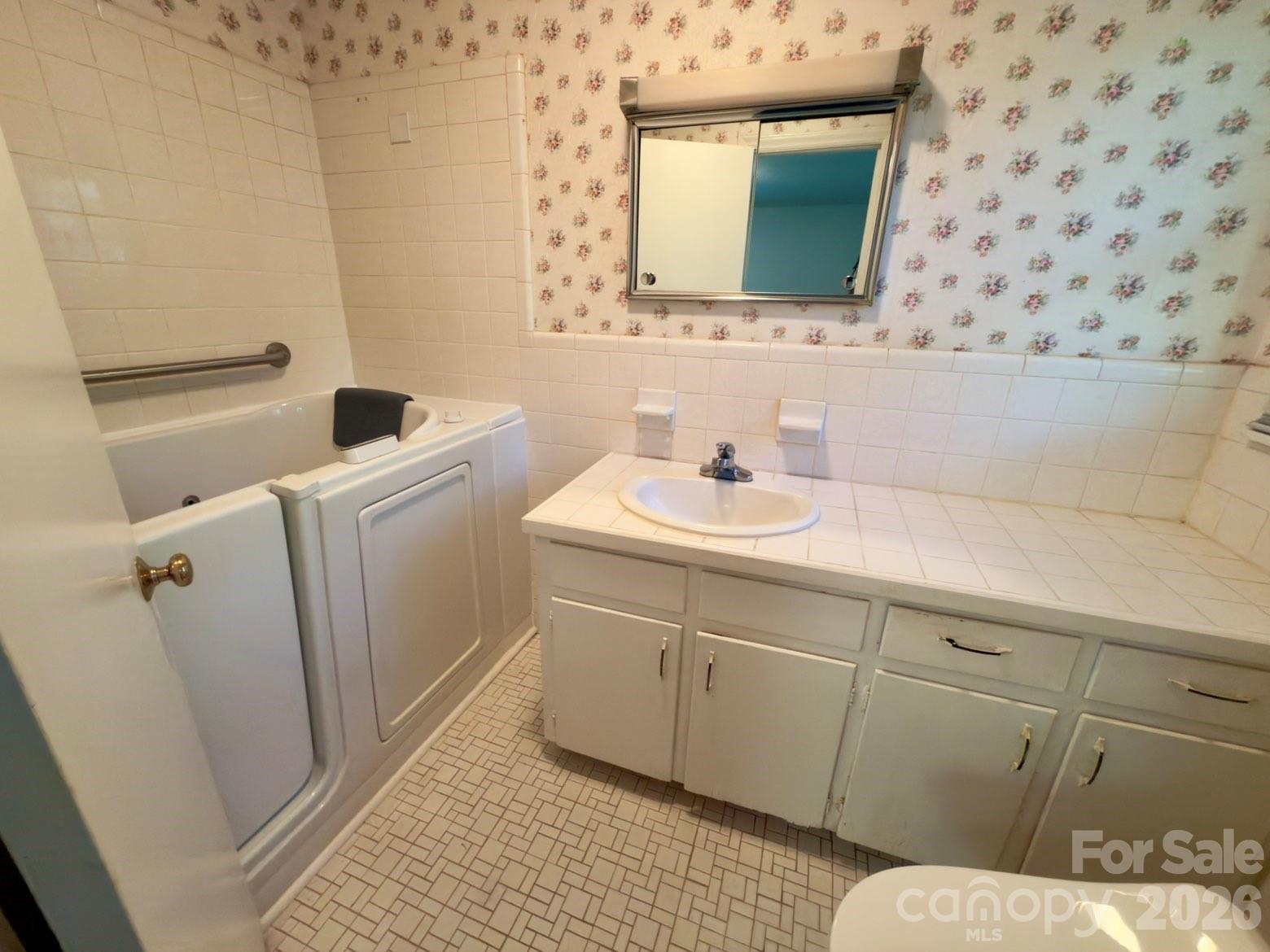 231 Lambert Road — Biscoe