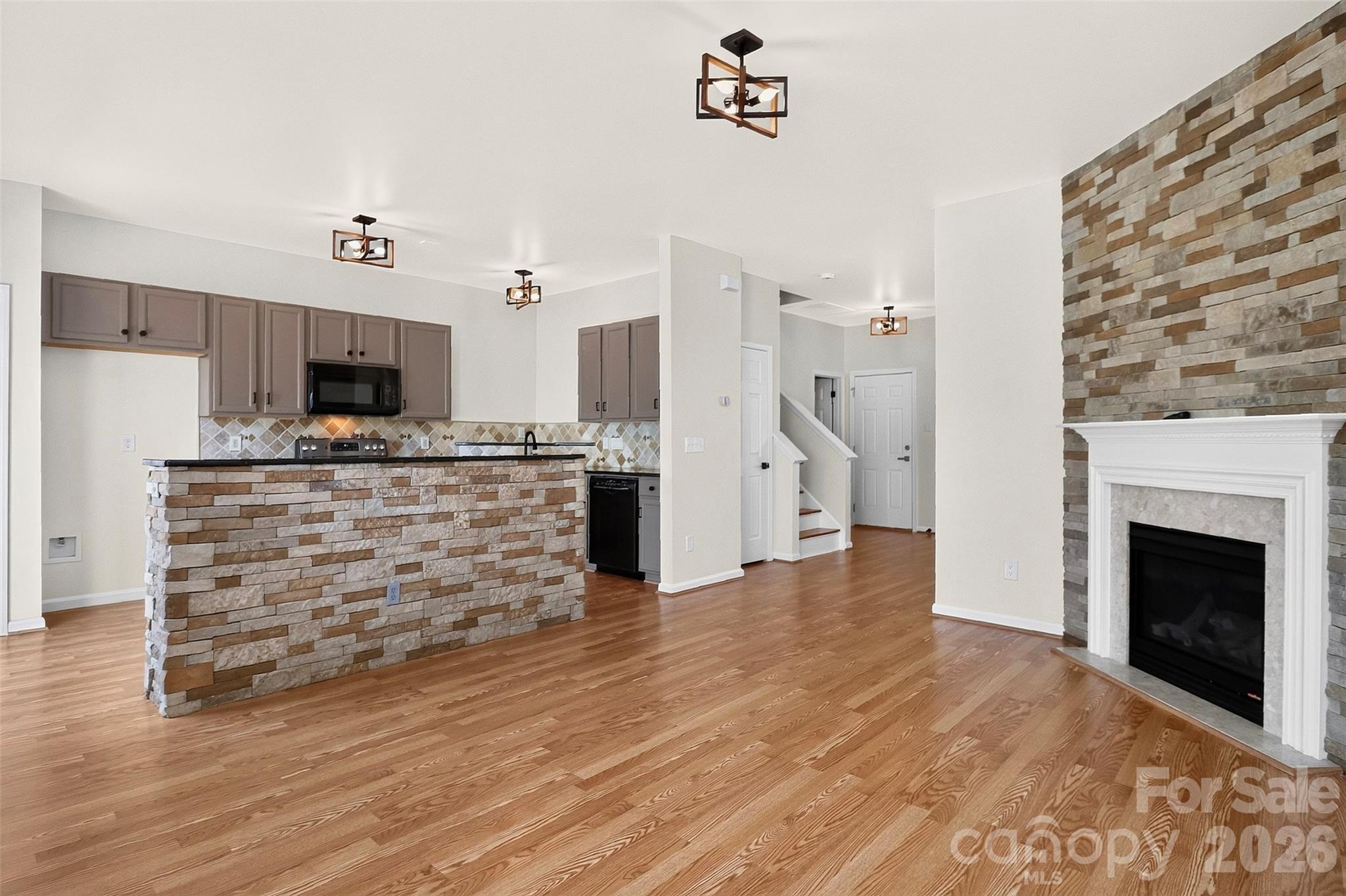 12028 Stratfield Place Circle — Pineville