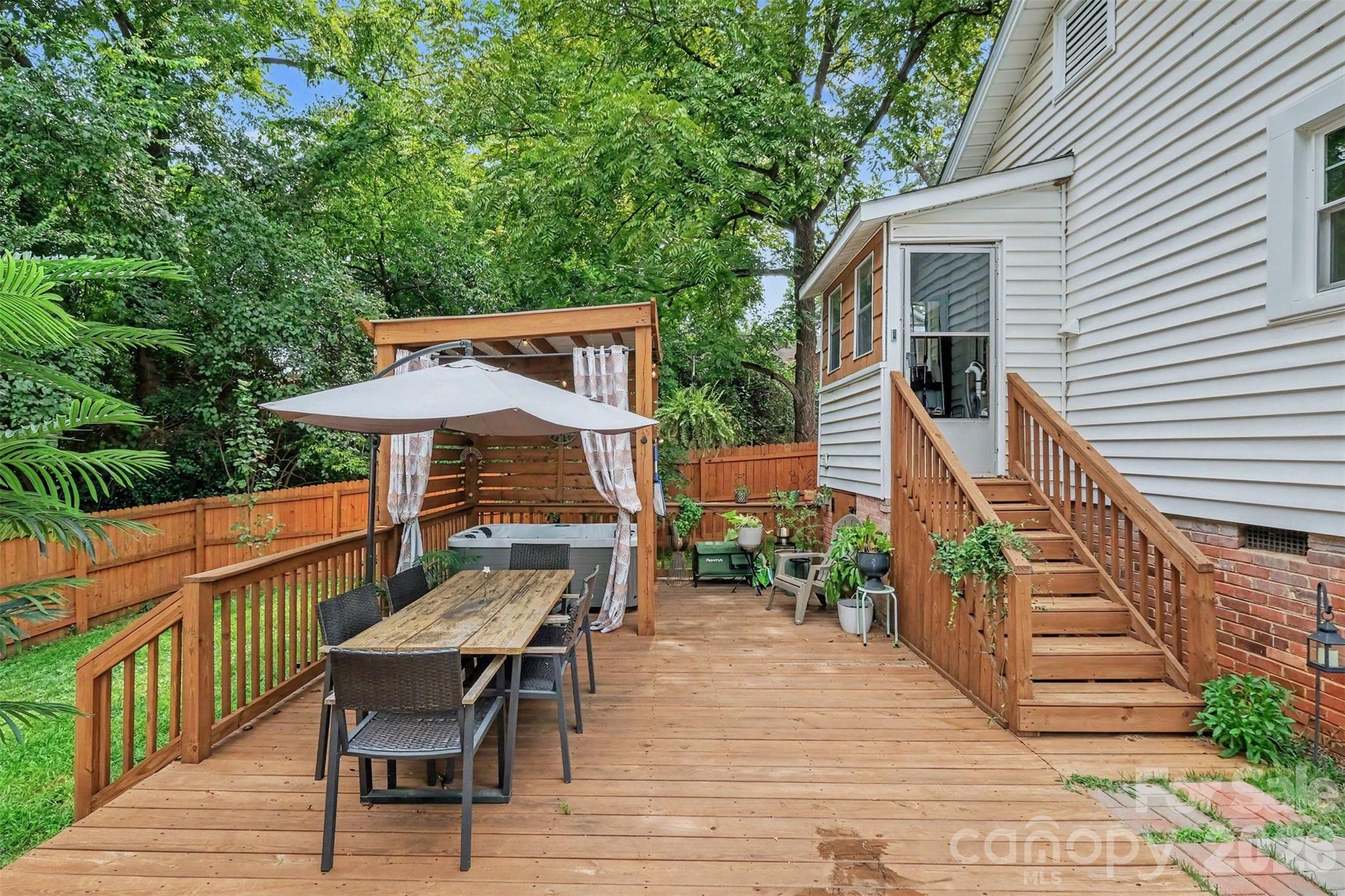 3330 Benard Avenue — Charlotte