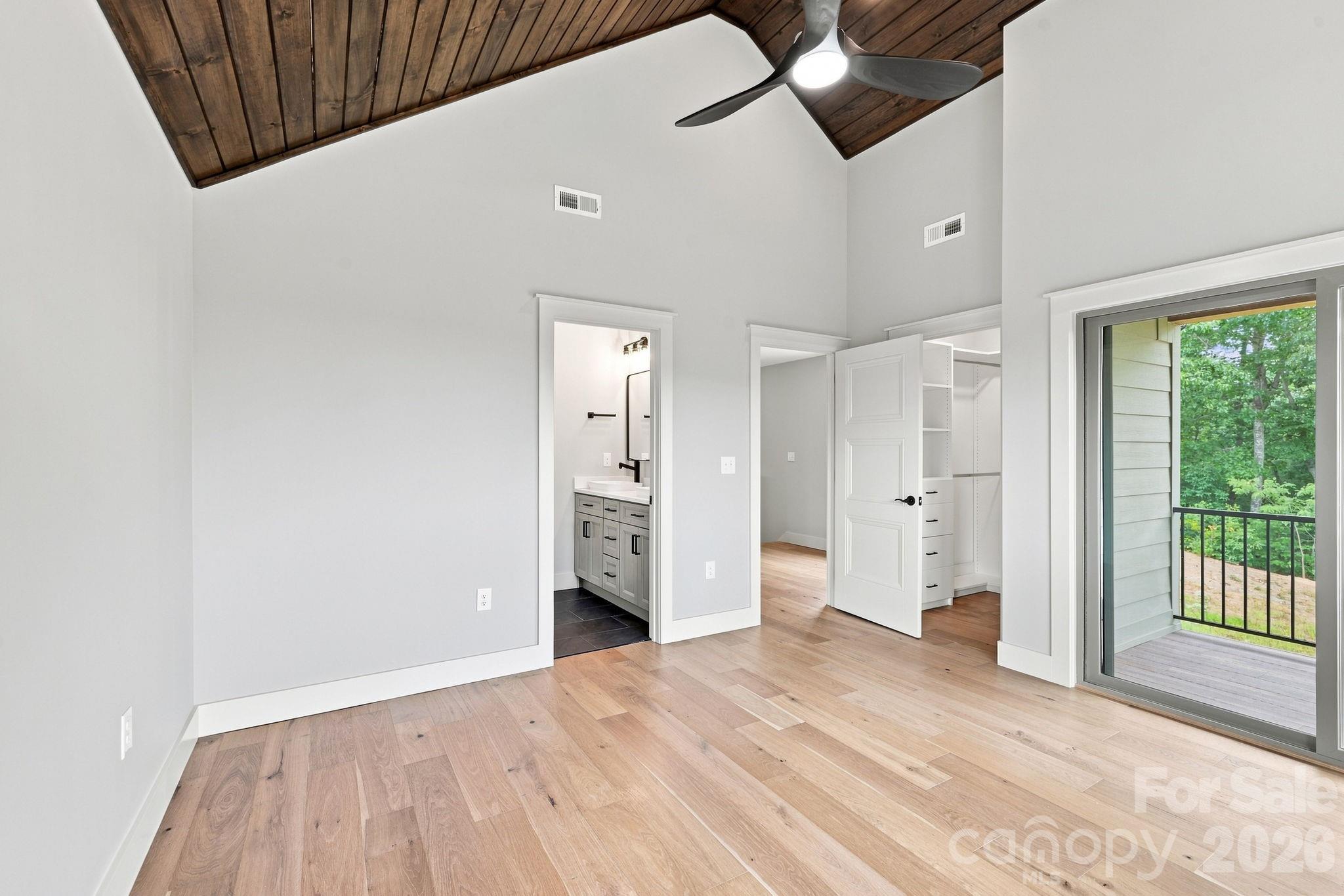 128 Chepstow Place — Black Mountain
