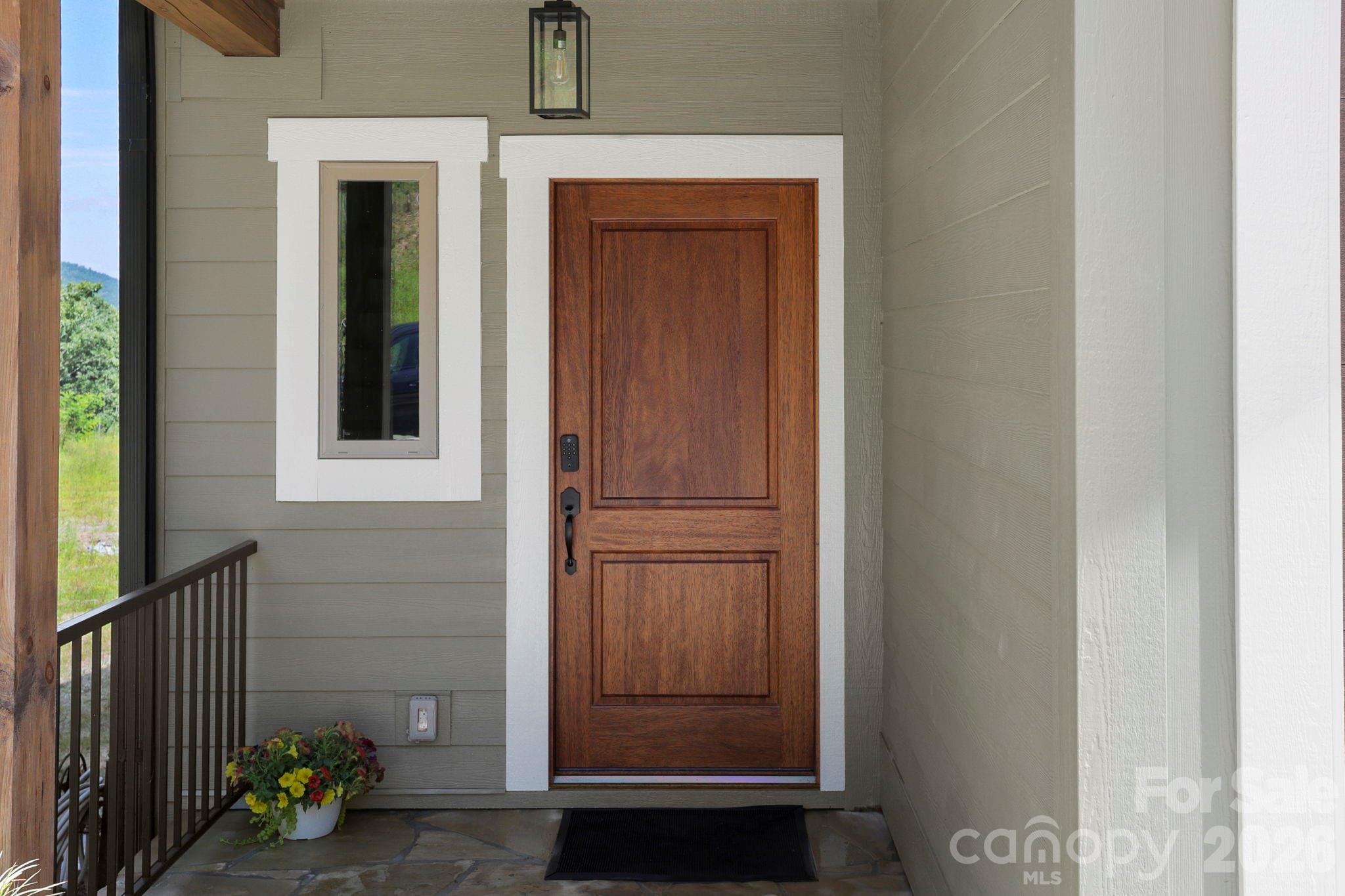 128 Chepstow Place — Black Mountain