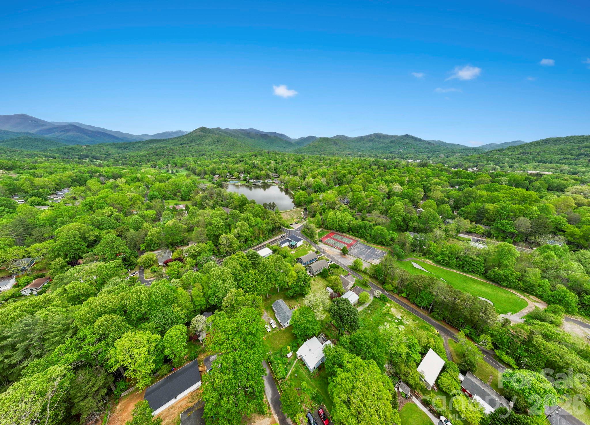 128 Chepstow Place — Black Mountain