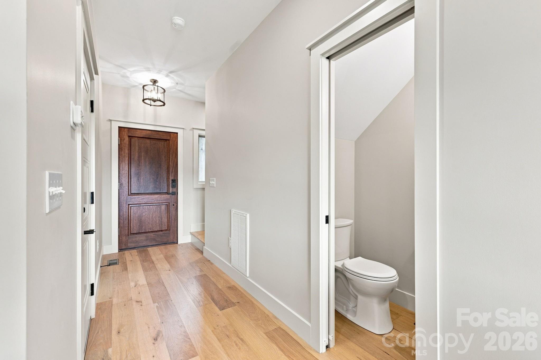 128 Chepstow Place — Black Mountain