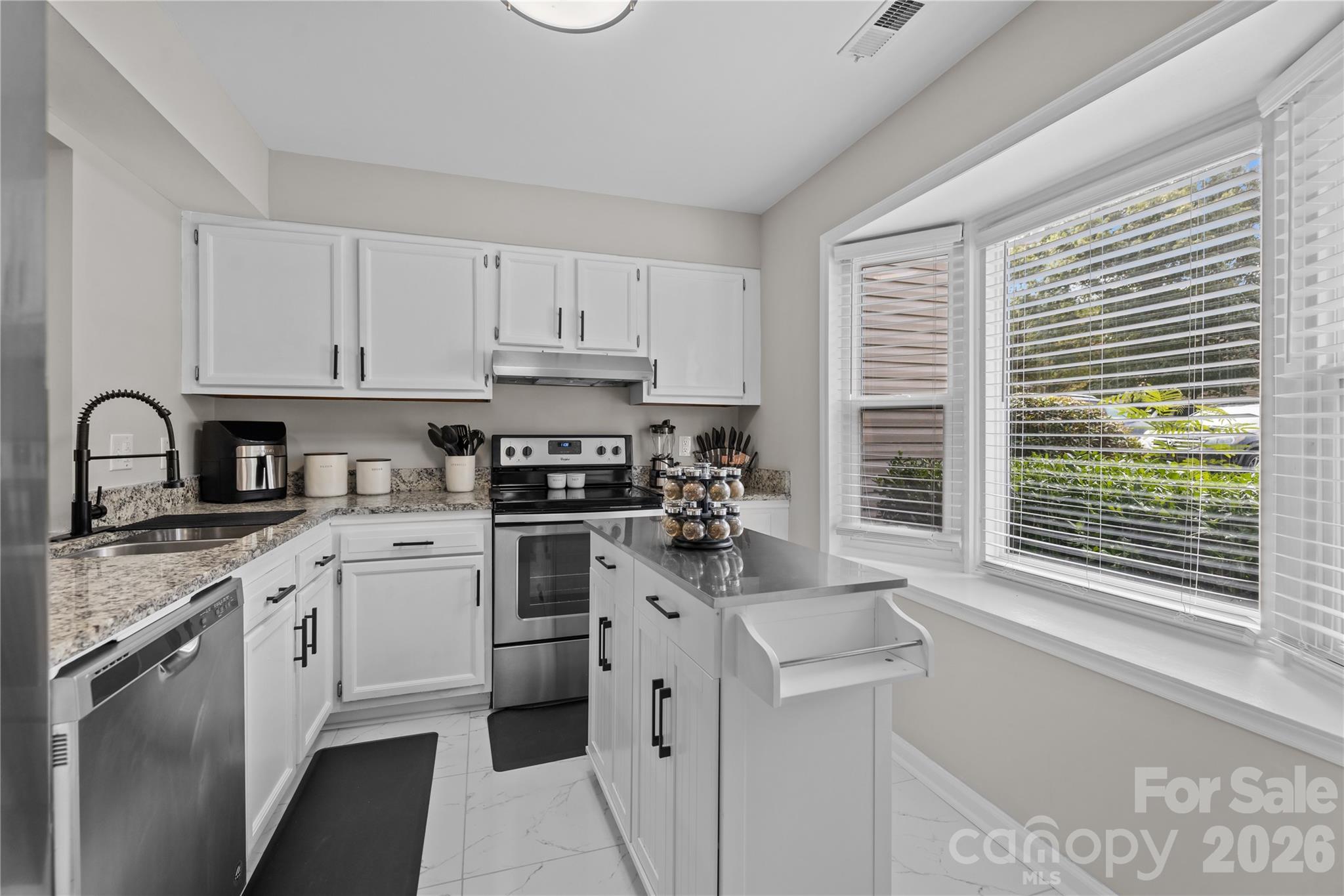 8407 Rust Wood Place — Charlotte