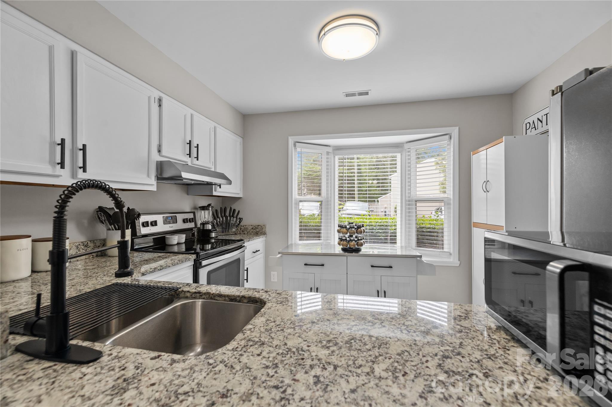 8407 Rust Wood Place — Charlotte