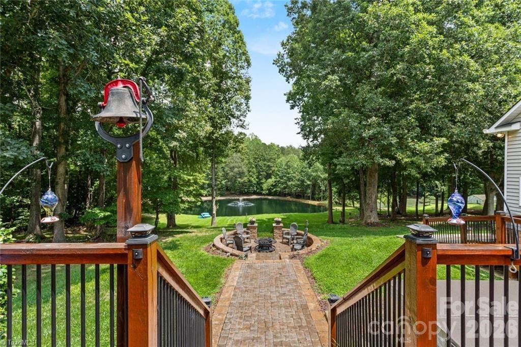 325 Buck Seaford Road — Mocksville