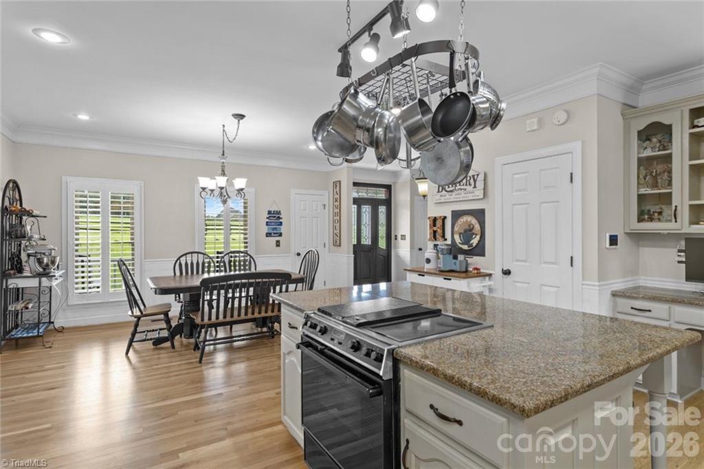 325 Buck Seaford Road — Mocksville