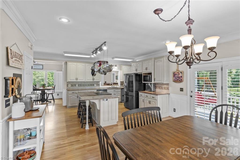 325 Buck Seaford Road — Mocksville