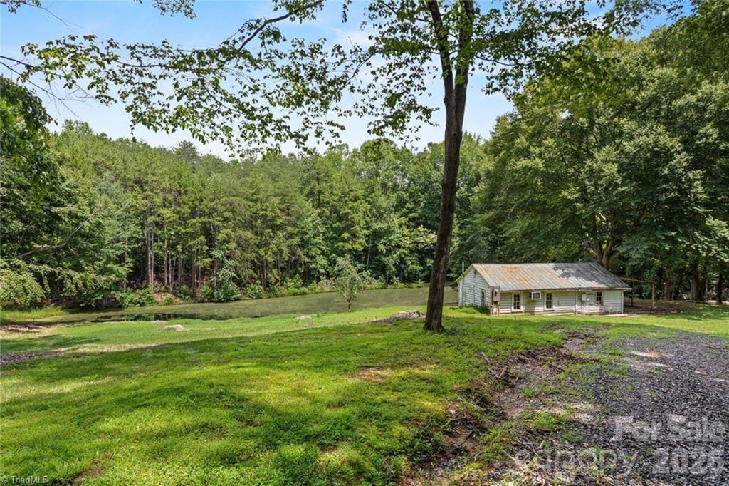 325 Buck Seaford Road — Mocksville