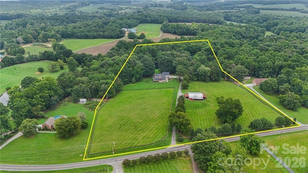 325 Buck Seaford Road — Mocksville