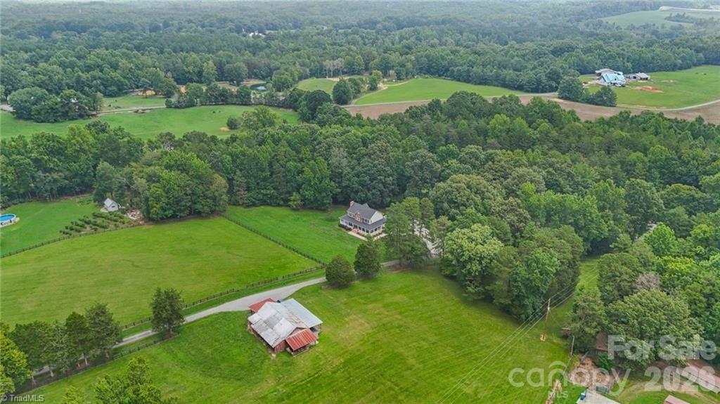 325 Buck Seaford Road — Mocksville