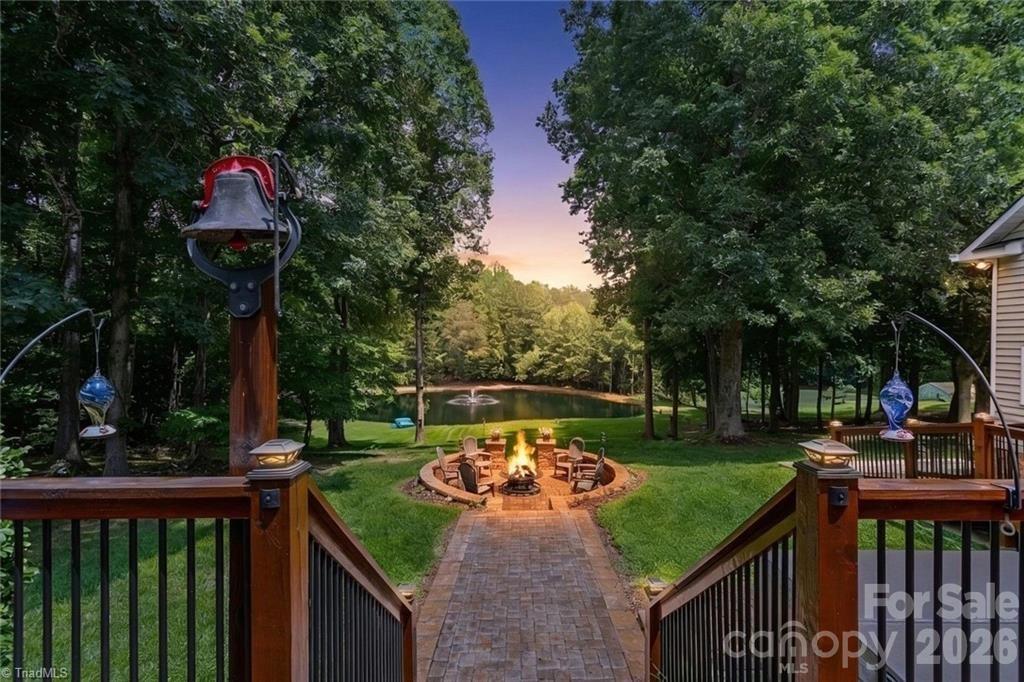 325 Buck Seaford Road — Mocksville