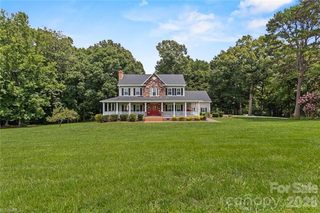 325 Buck Seaford Road — Mocksville