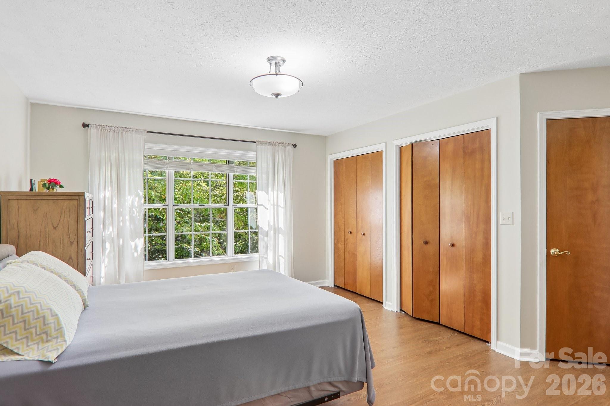 651 E Park Place — Hendersonville