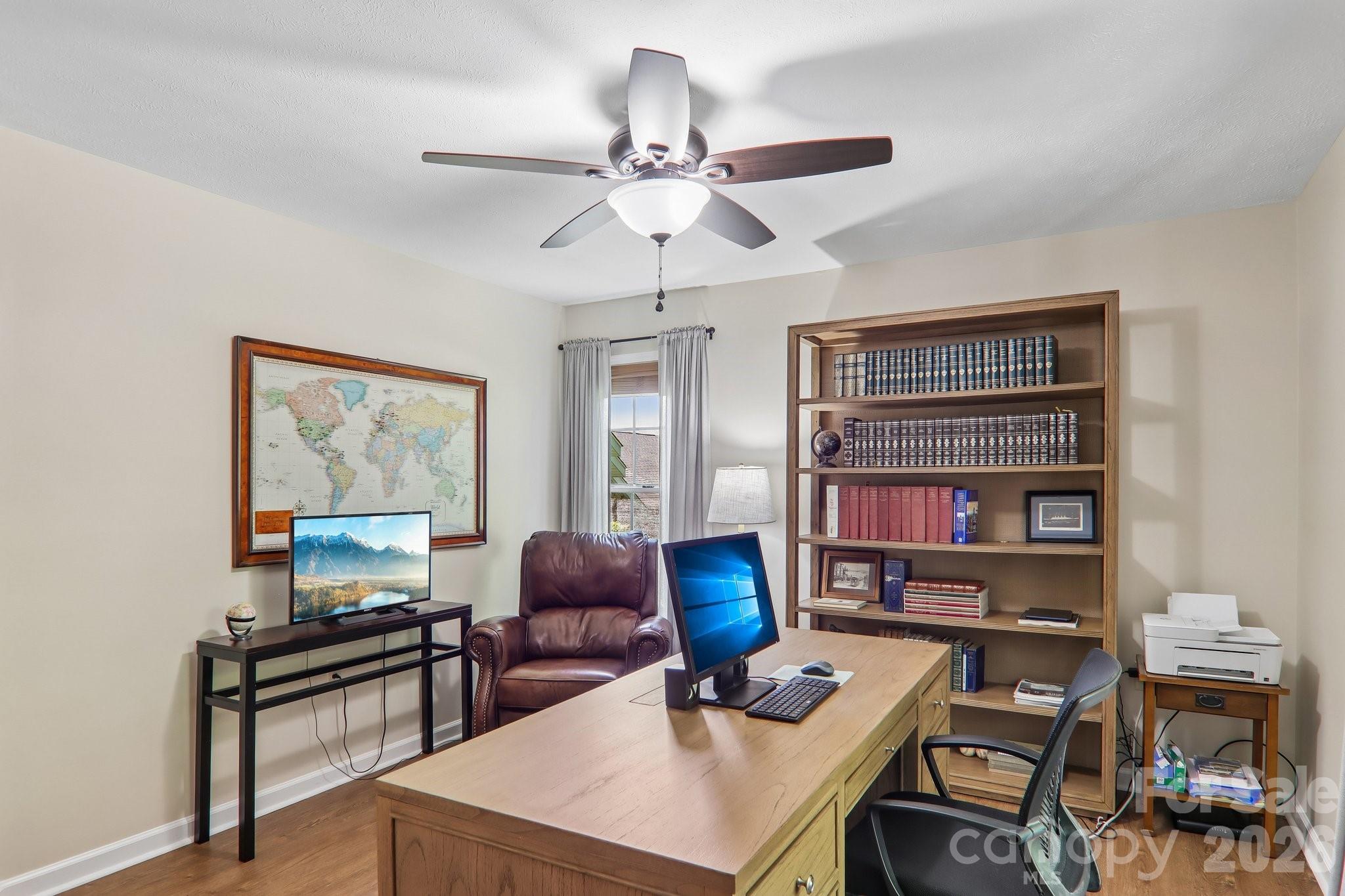 651 E Park Place — Hendersonville