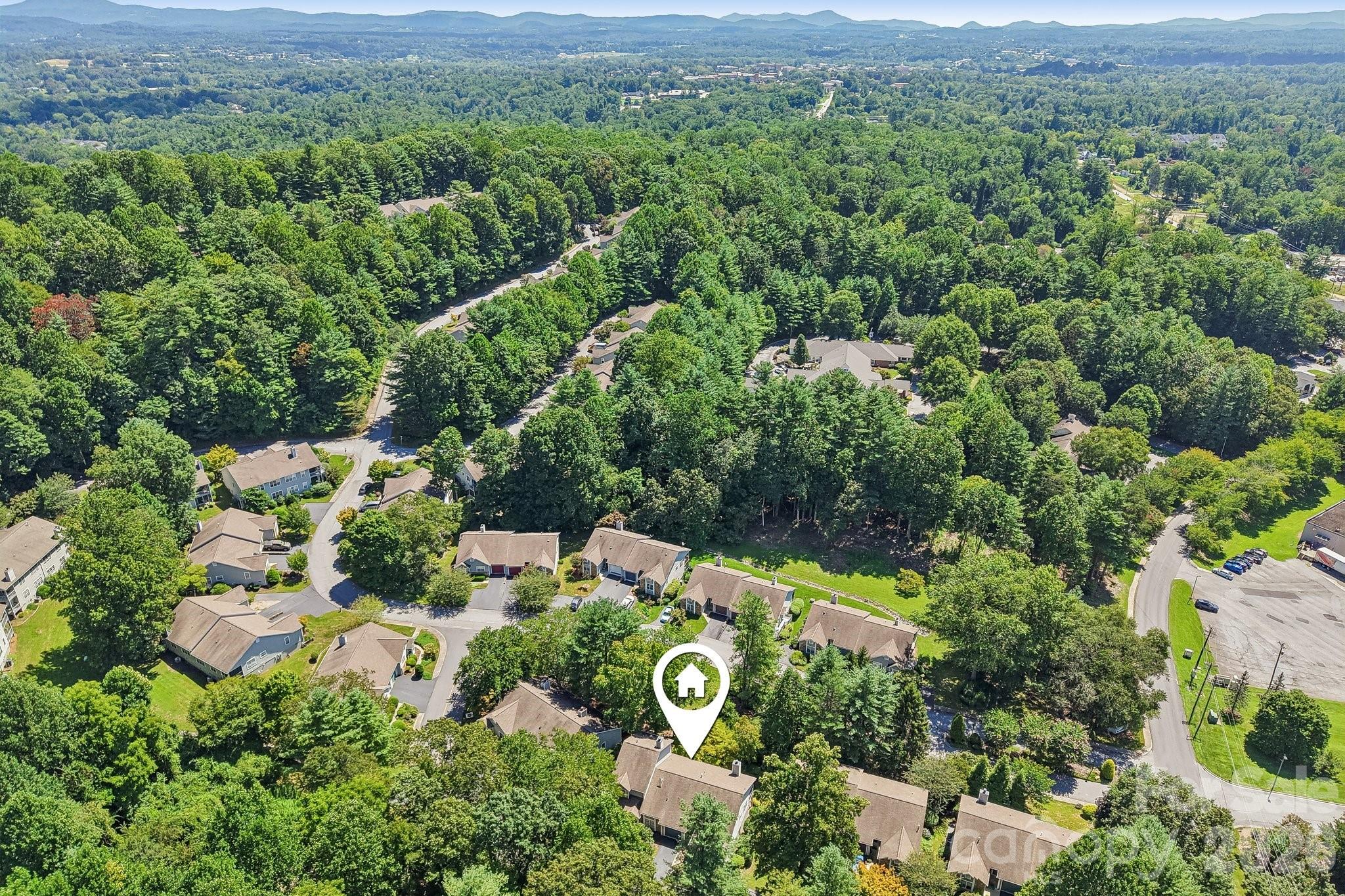 651 E Park Place — Hendersonville