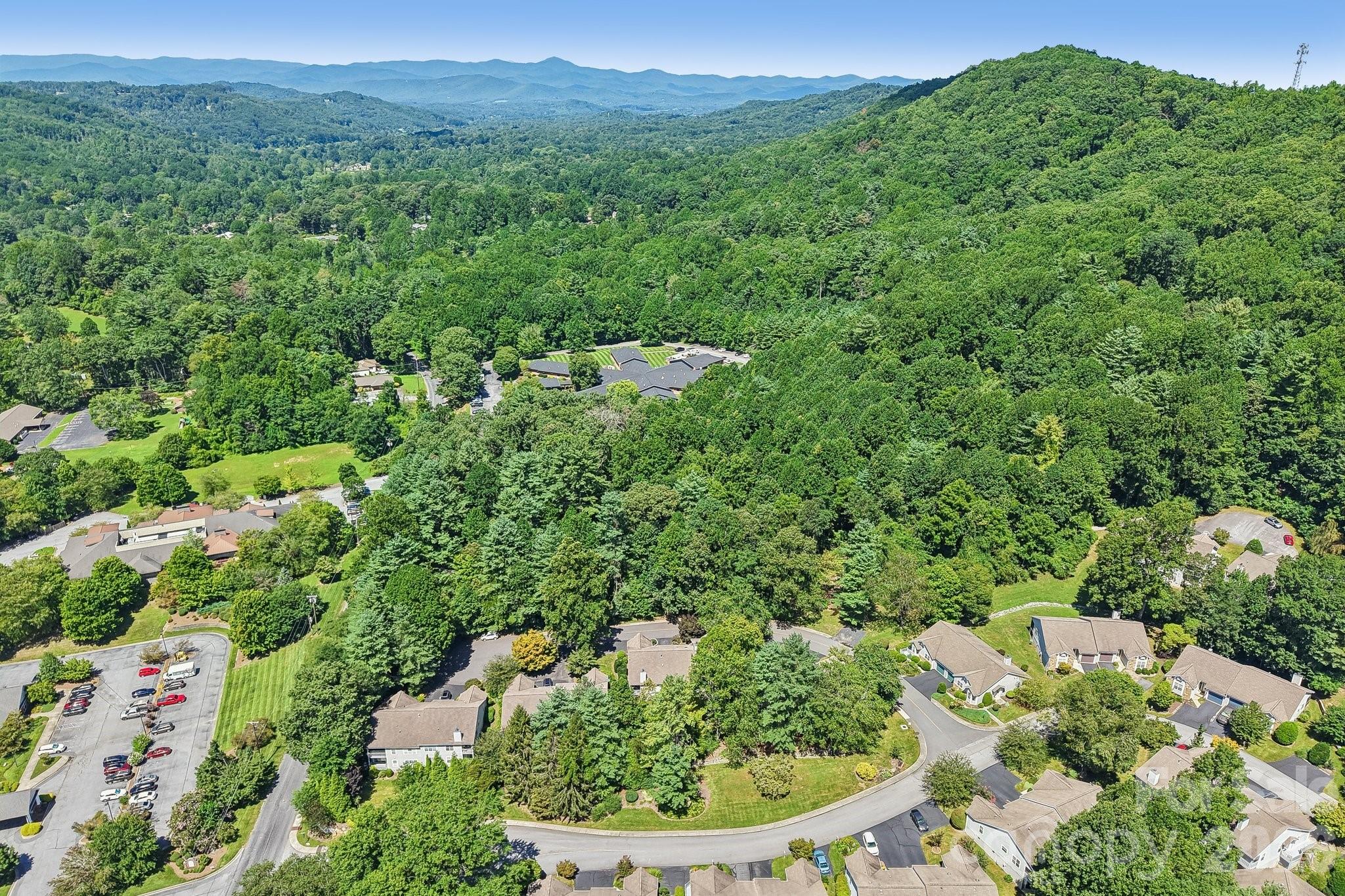651 E Park Place — Hendersonville