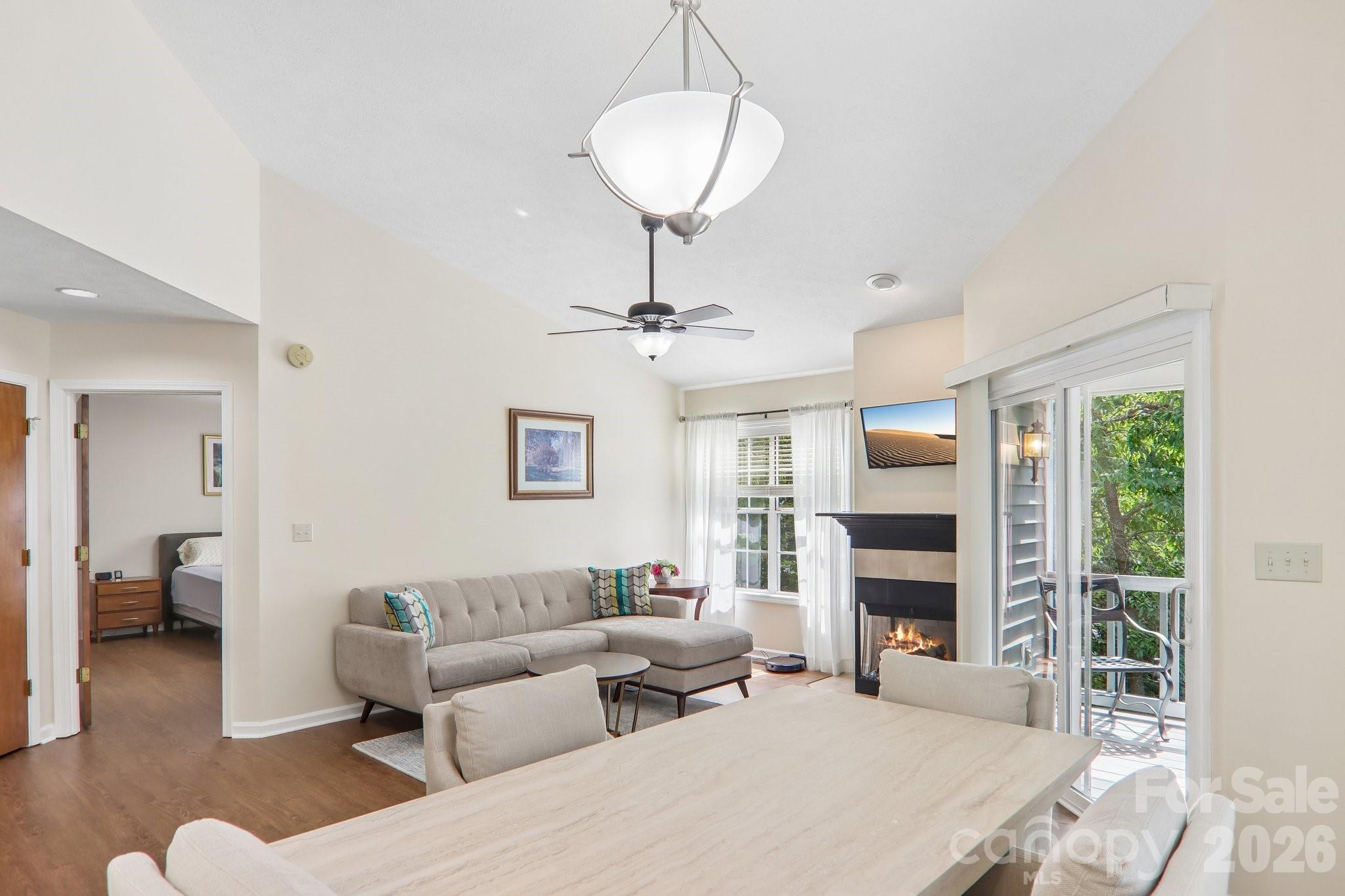 651 E Park Place — Hendersonville