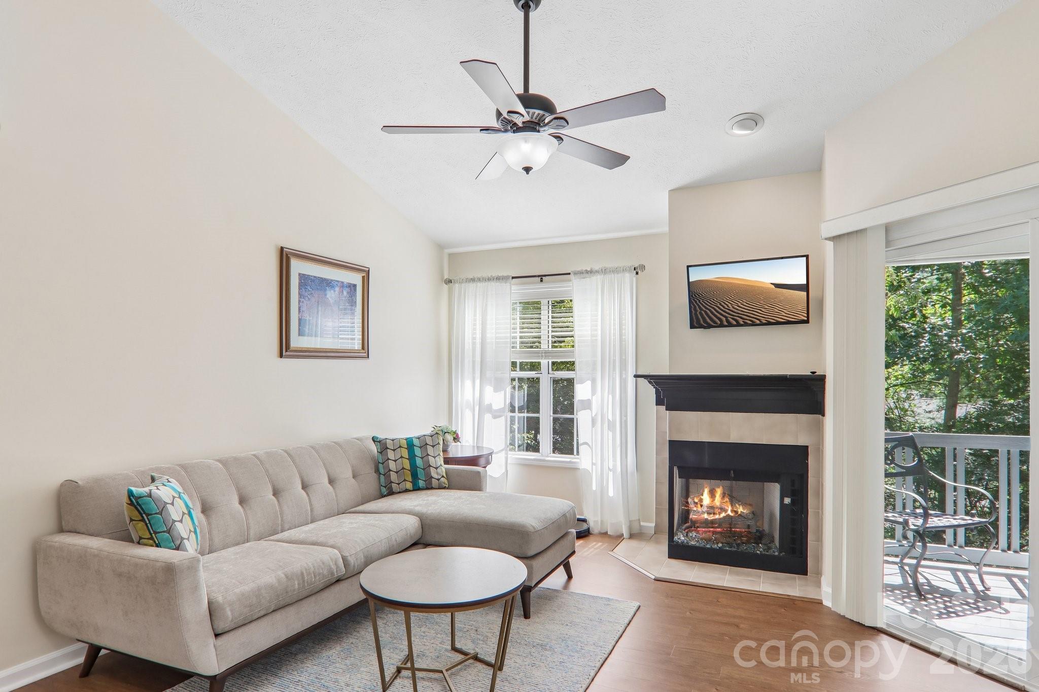 651 E Park Place — Hendersonville