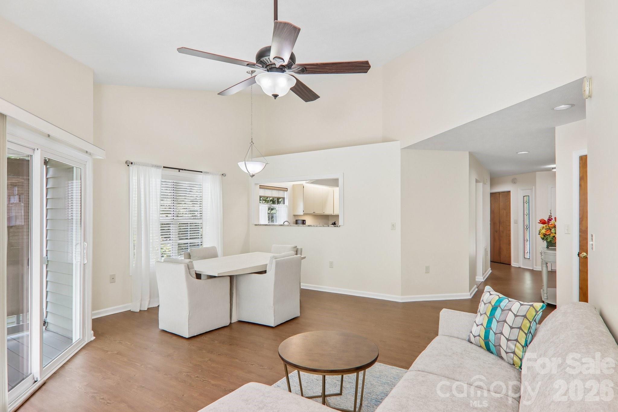 651 E Park Place — Hendersonville
