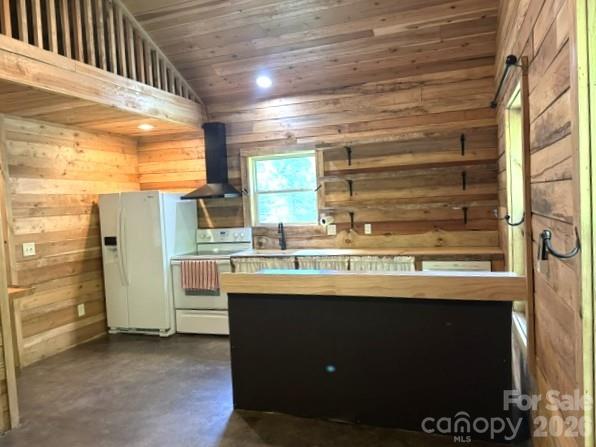 24 Old Berlin Way — Black Mountain