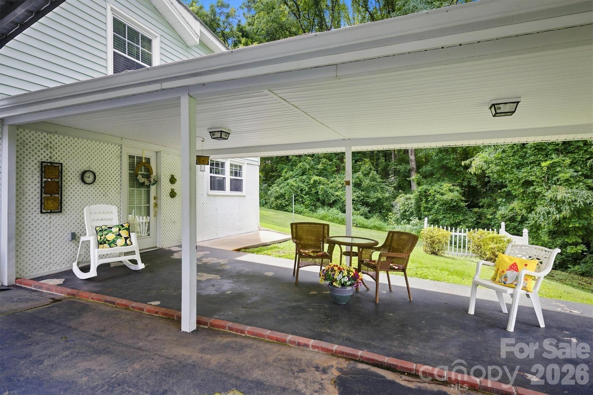 121 Rhyne Street — Morganton