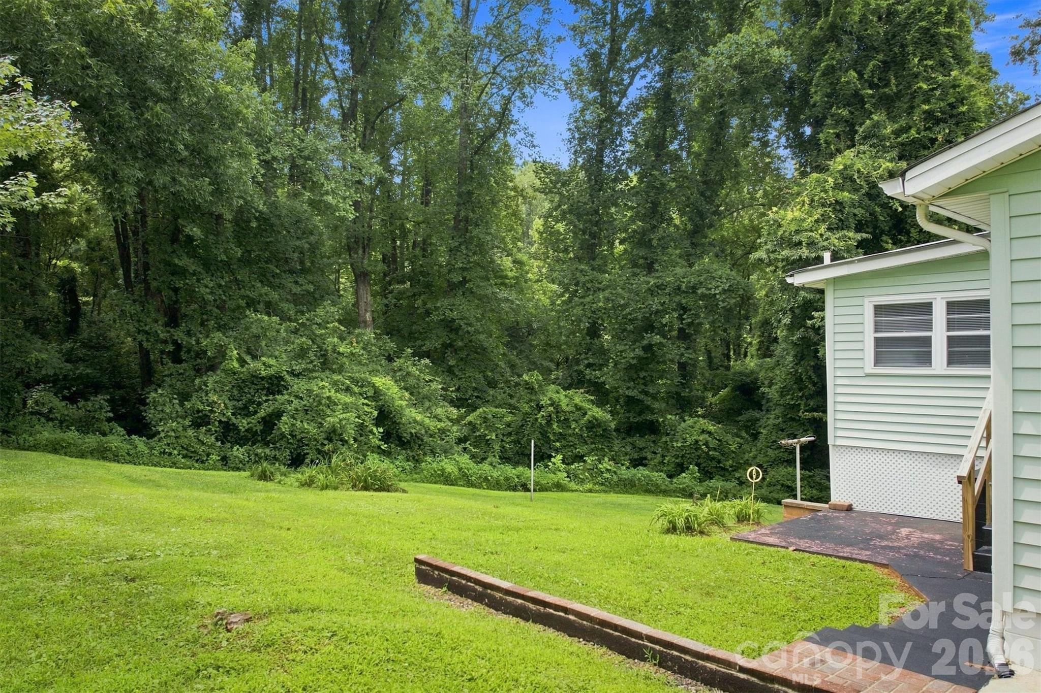 121 Rhyne Street — Morganton