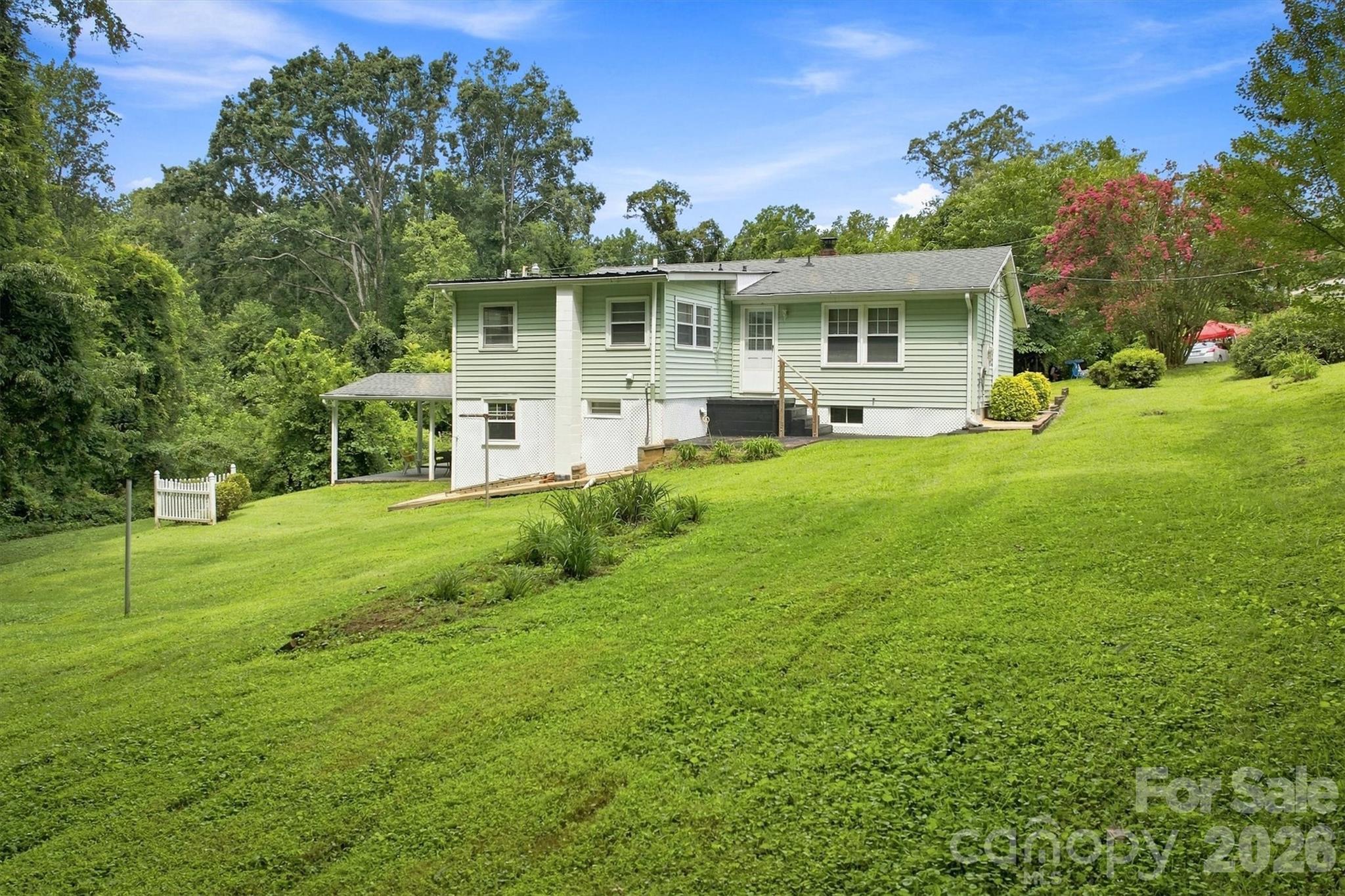 121 Rhyne Street — Morganton