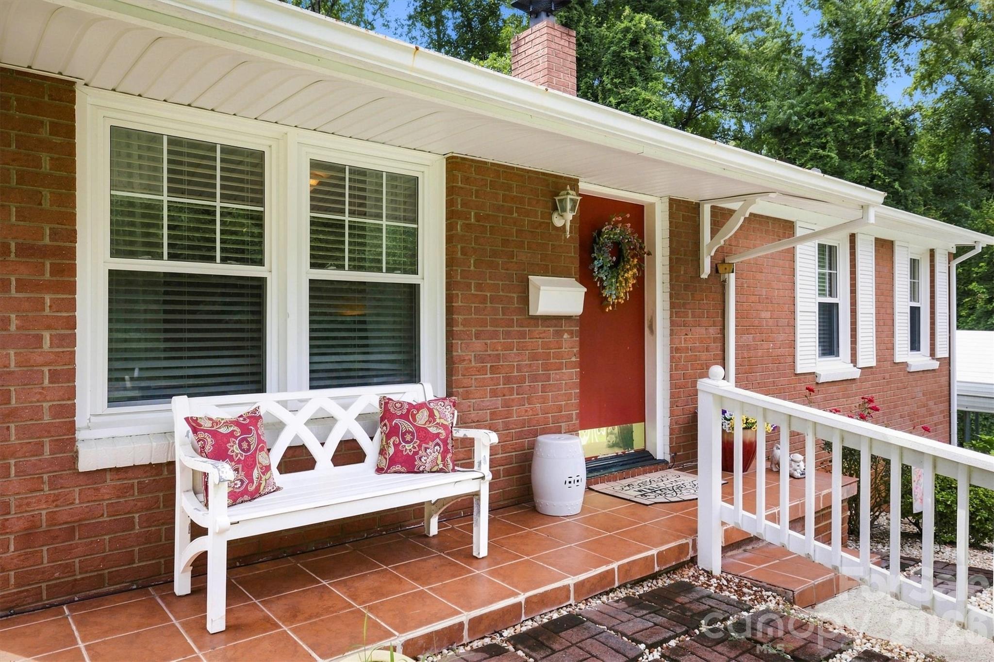 121 Rhyne Street — Morganton