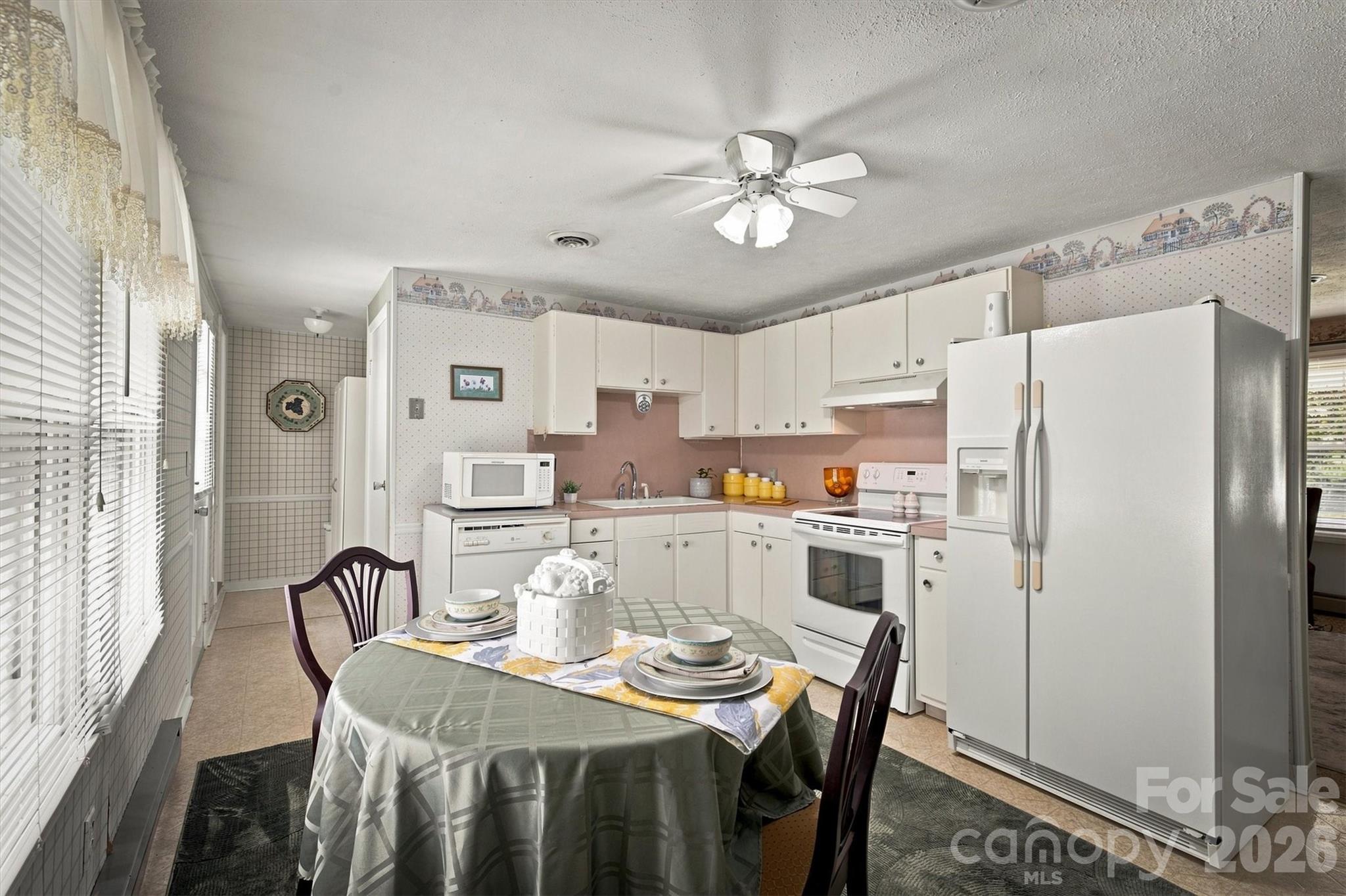 121 Rhyne Street — Morganton