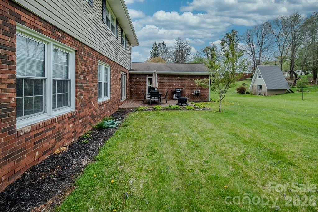 501 N Jefferson Avenue — West Jefferson