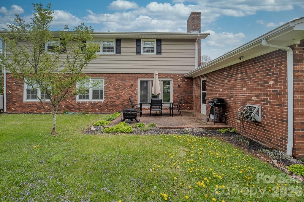 501 N Jefferson Avenue — West Jefferson