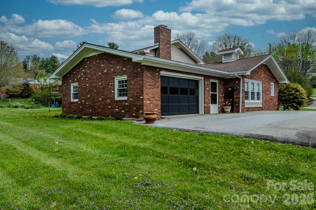 501 N Jefferson Avenue — West Jefferson