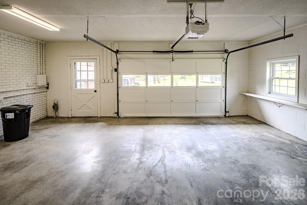 501 N Jefferson Avenue — West Jefferson