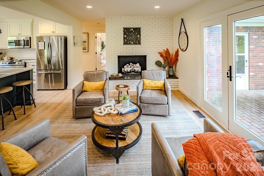 501 N Jefferson Avenue — West Jefferson