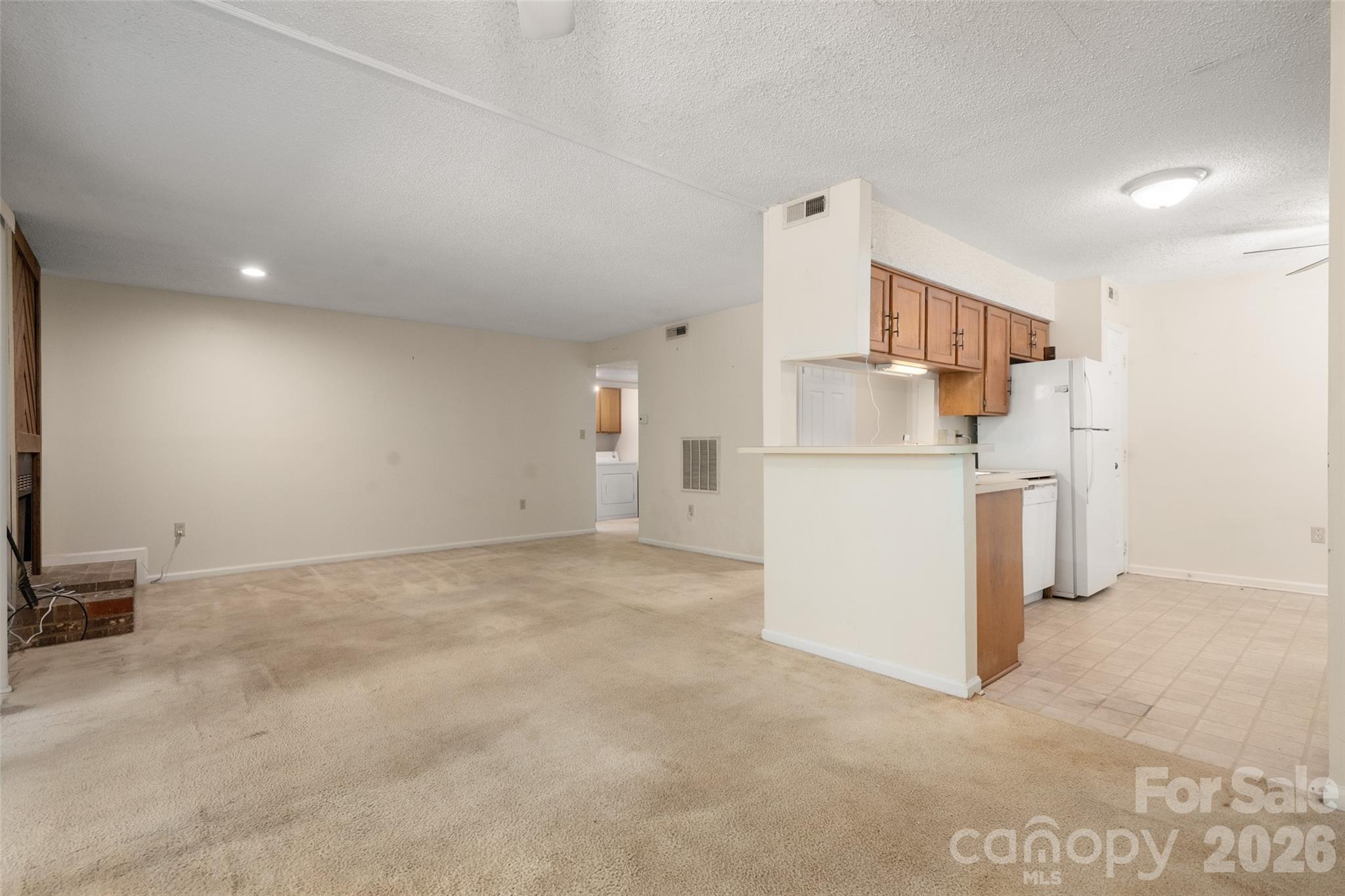 7203 Winery Lane — Charlotte
