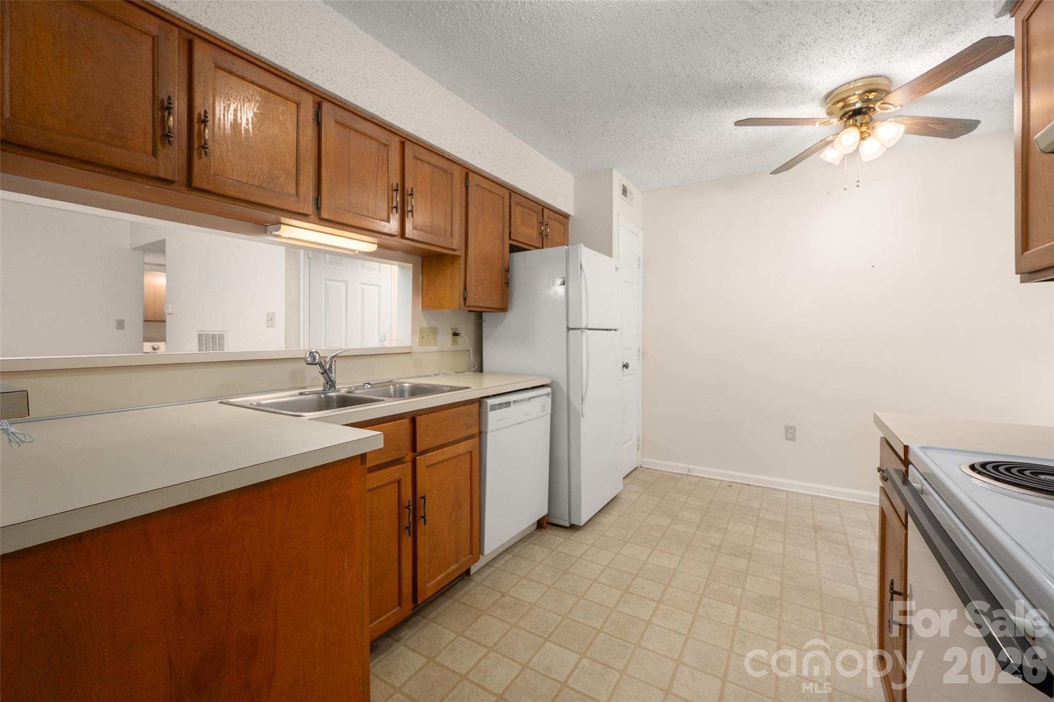 7203 Winery Lane — Charlotte