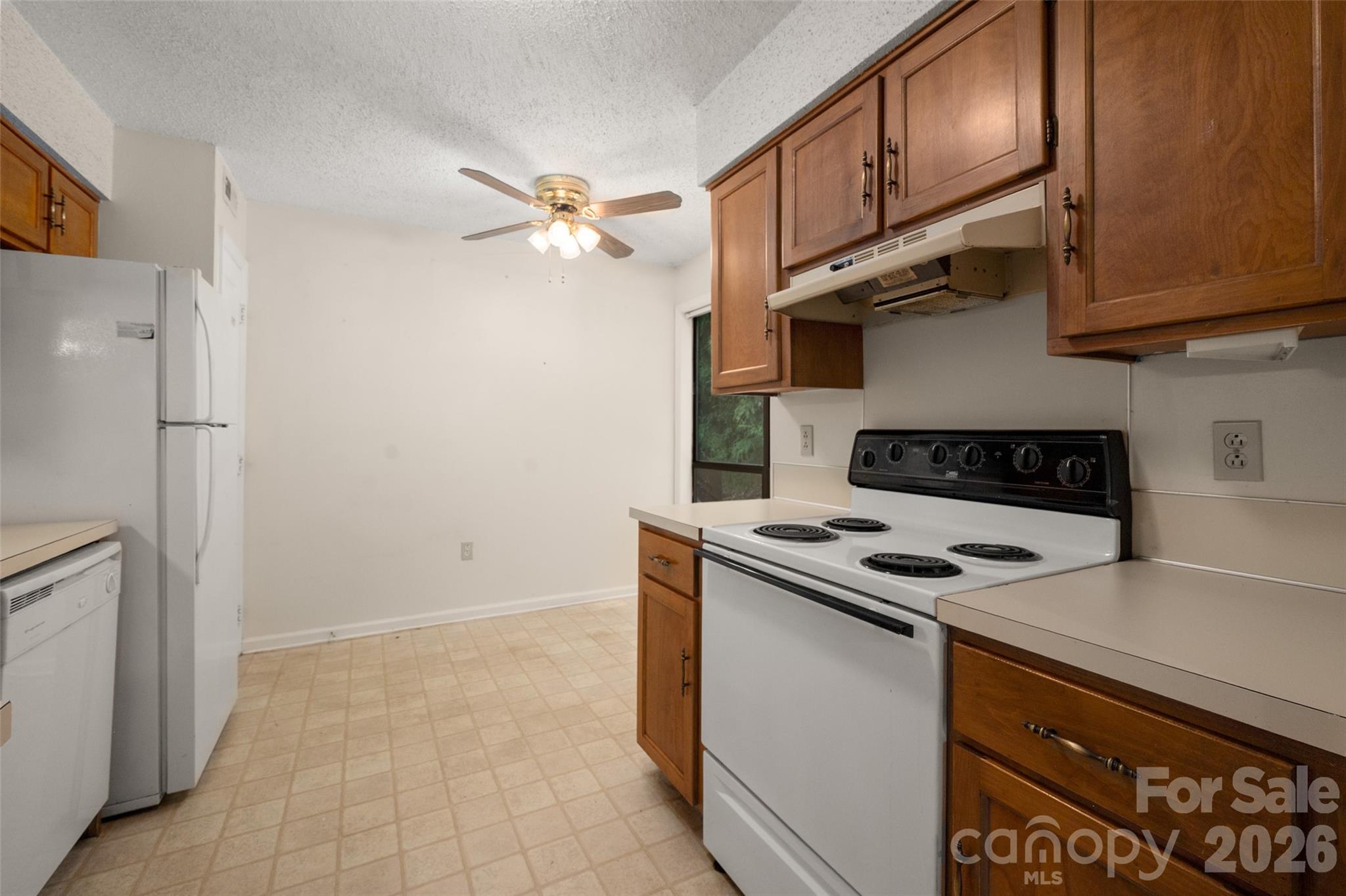 7203 Winery Lane — Charlotte