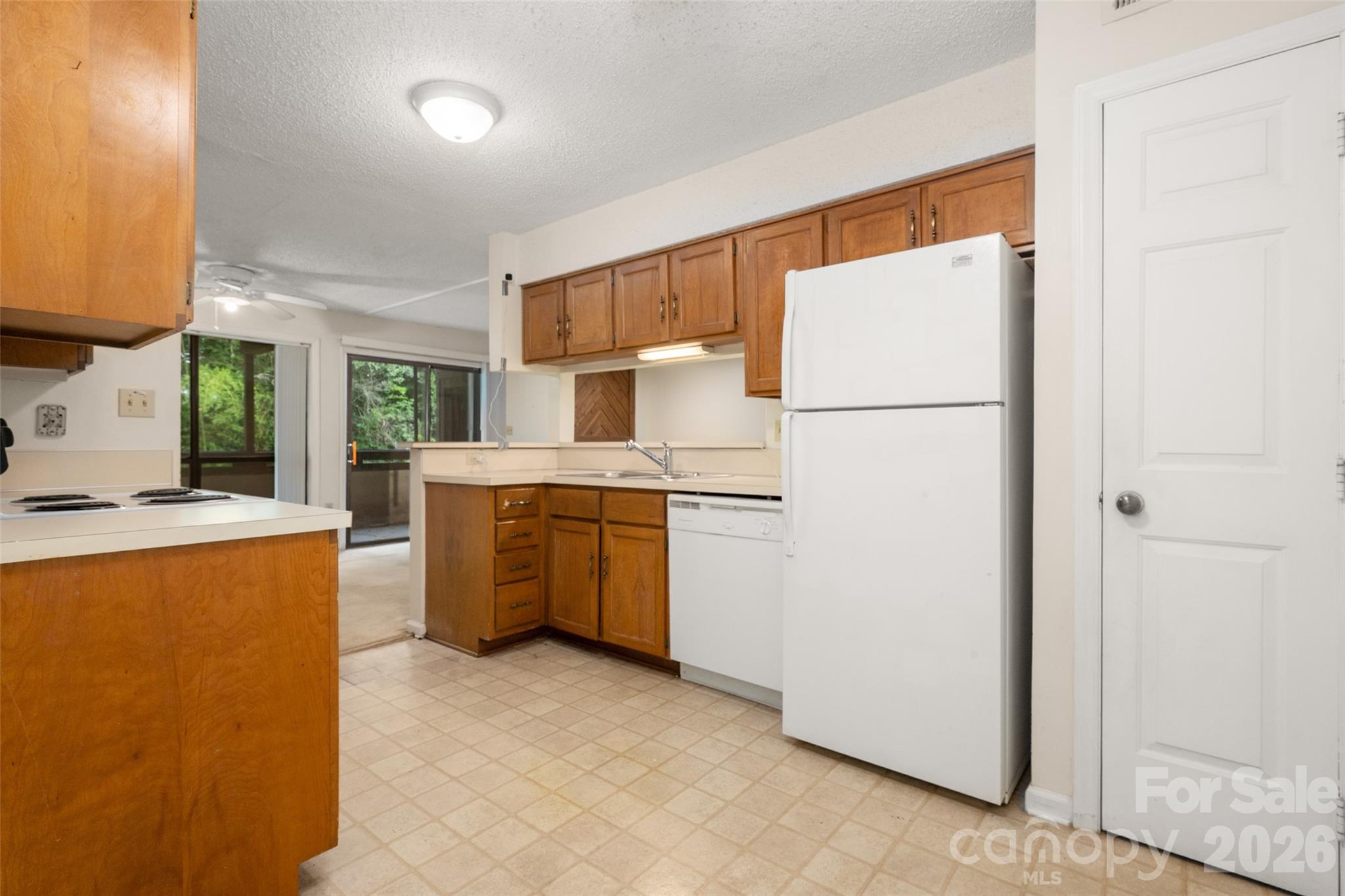 7203 Winery Lane — Charlotte