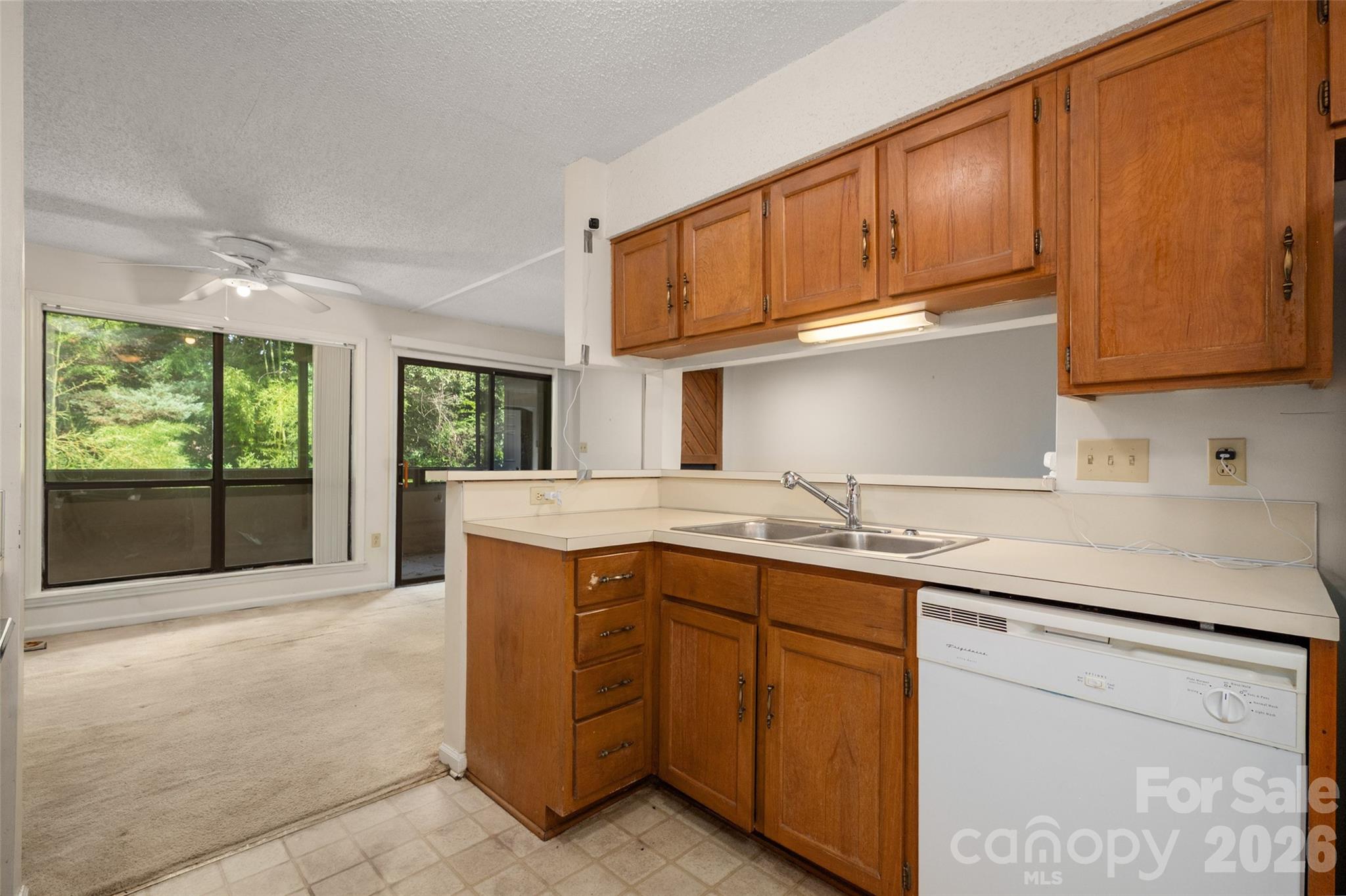 7203 Winery Lane — Charlotte
