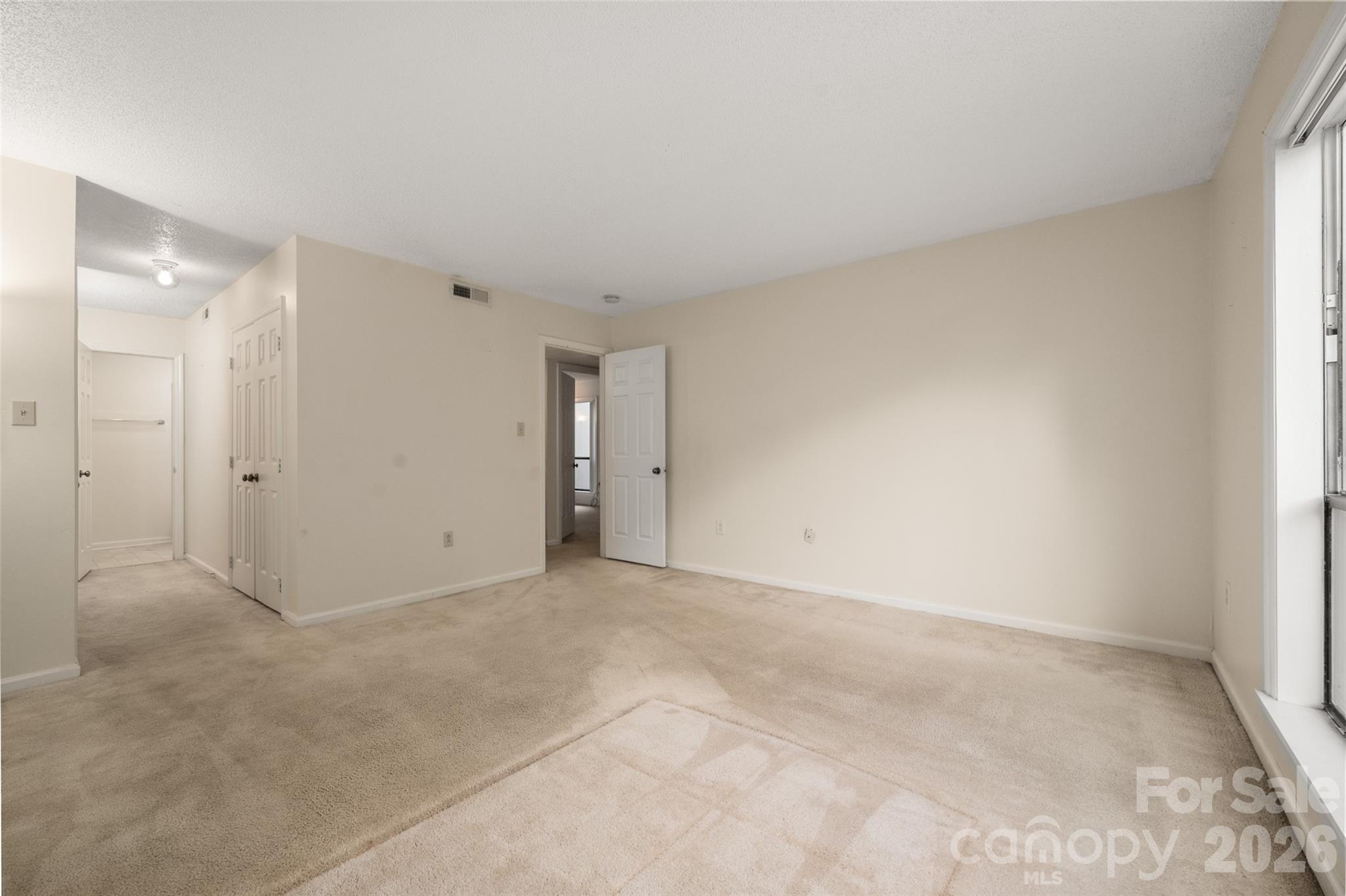 7203 Winery Lane — Charlotte